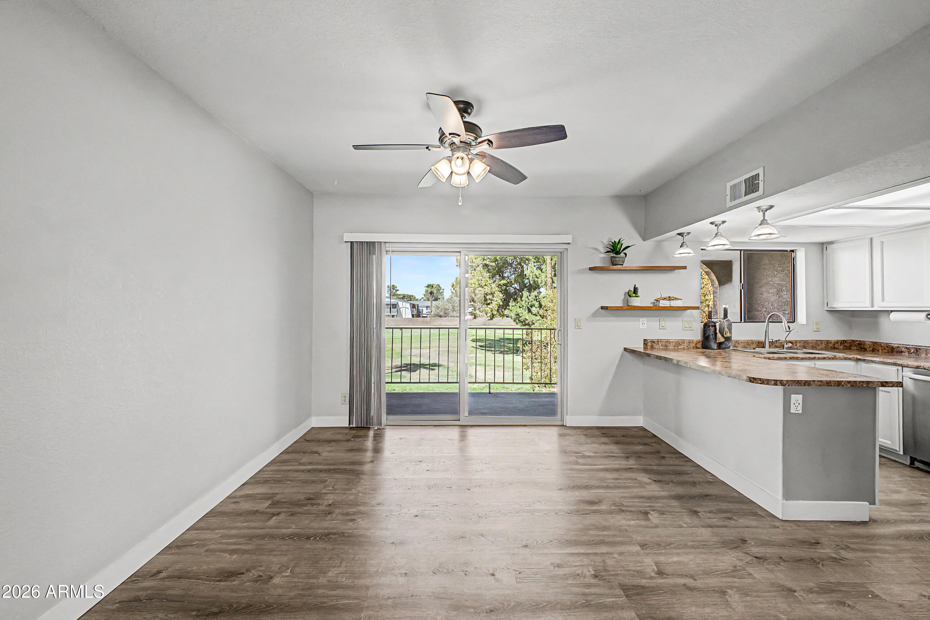 2524 S el Paradiso 90 — photo