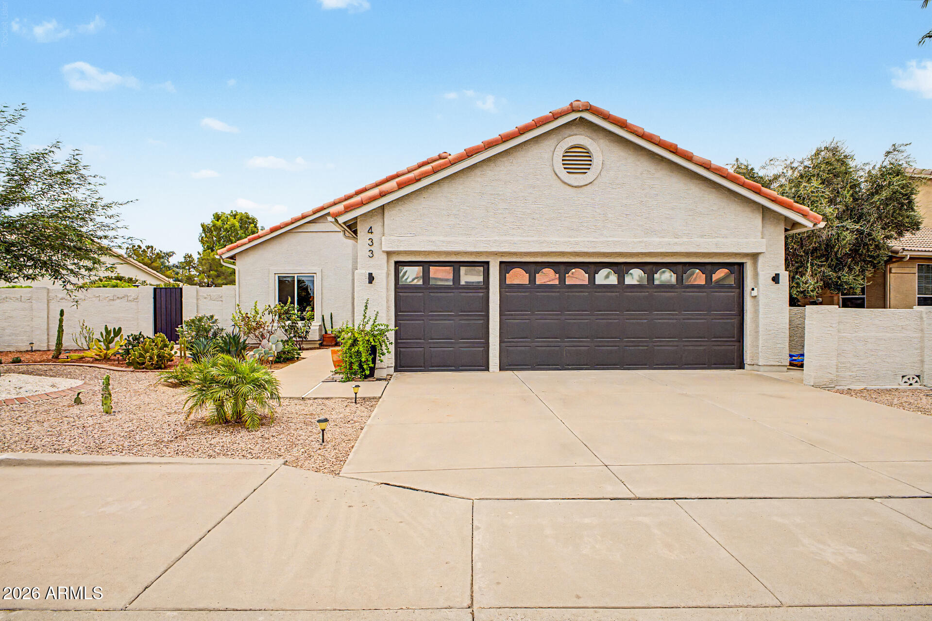 433 W Teakwood Drive — photo