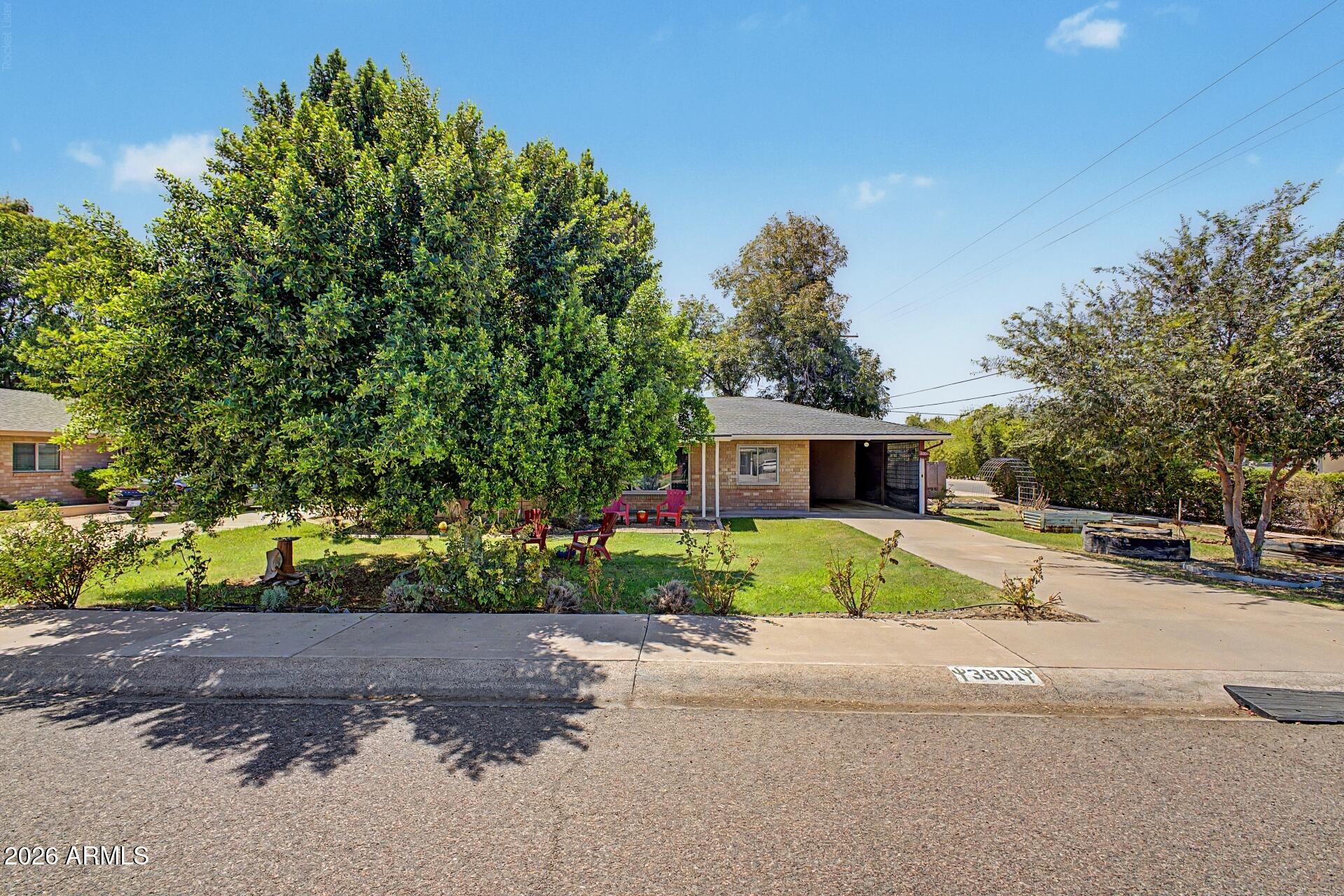 3801 E Amelia Avenue — photo