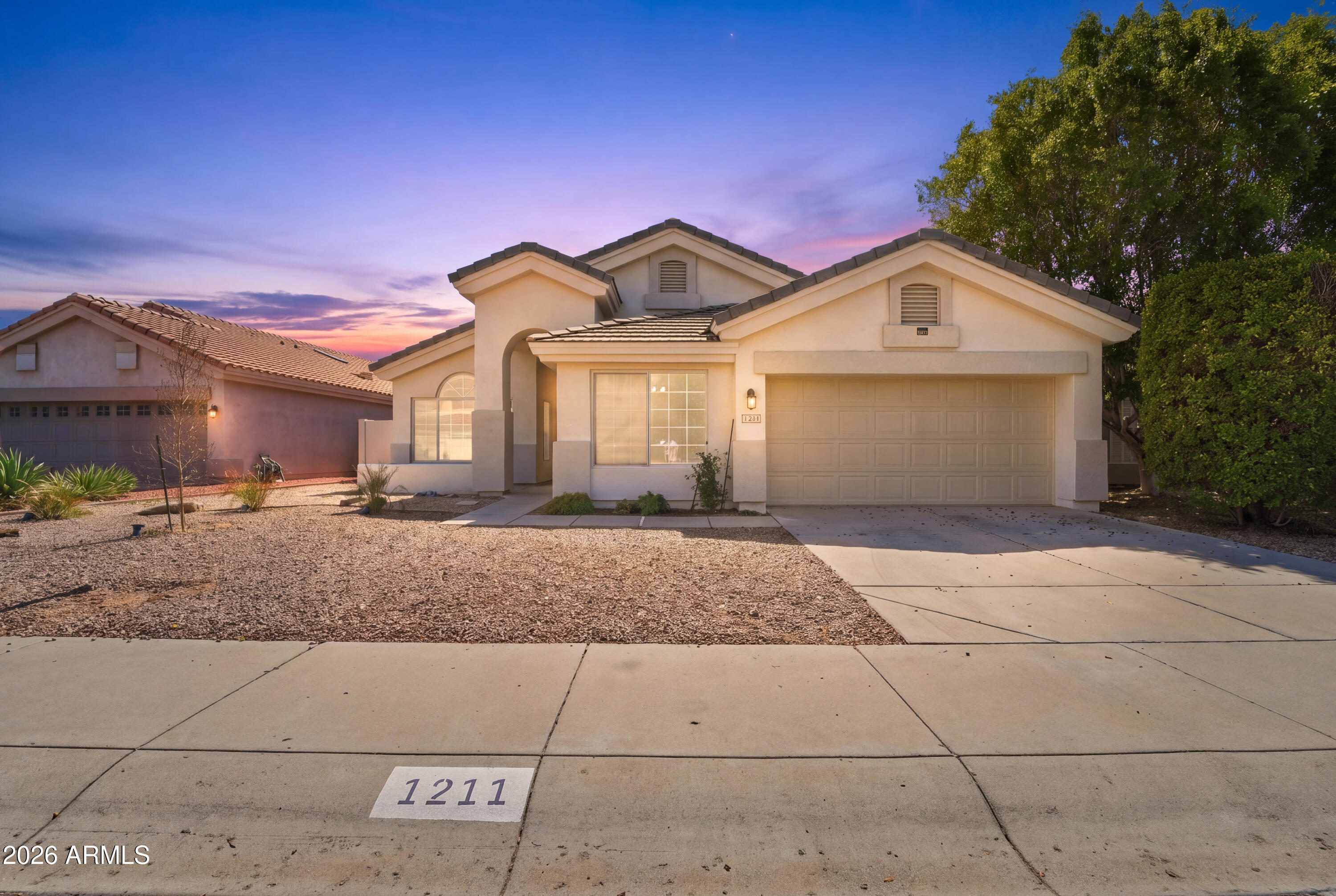 1211 W Carol Ann Way — photo