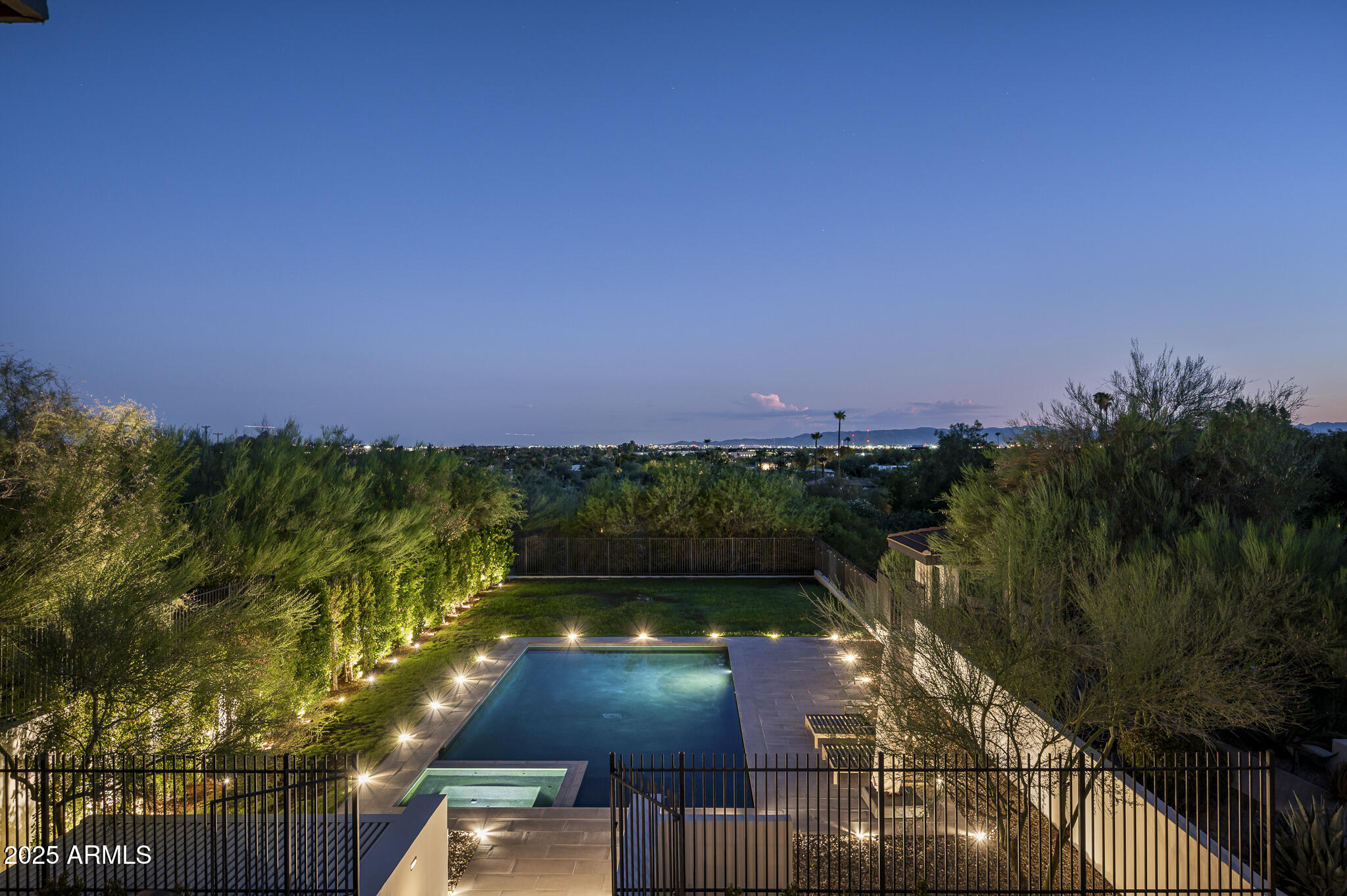 3977 E Paradise View Drive — photo