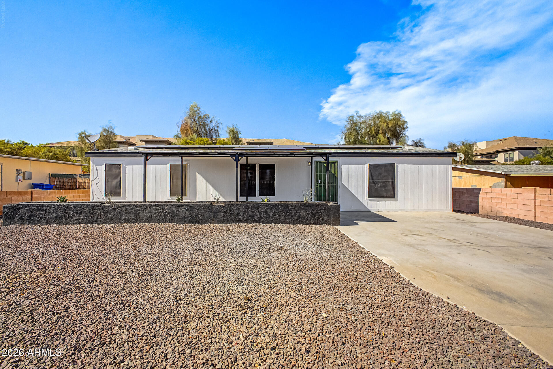 2526 E Behrend Drive — photo