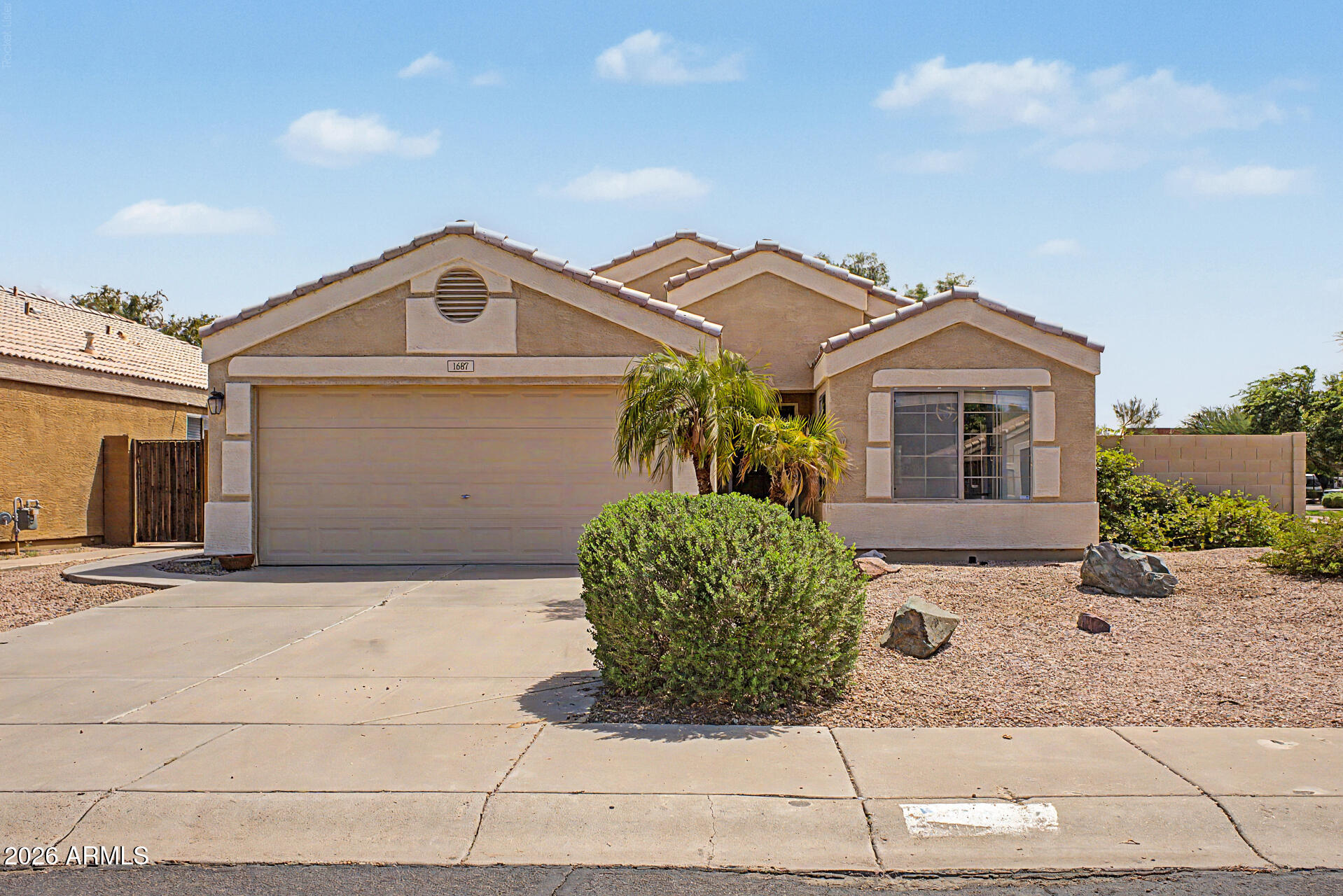 1687 E Cheyenne Street — photo