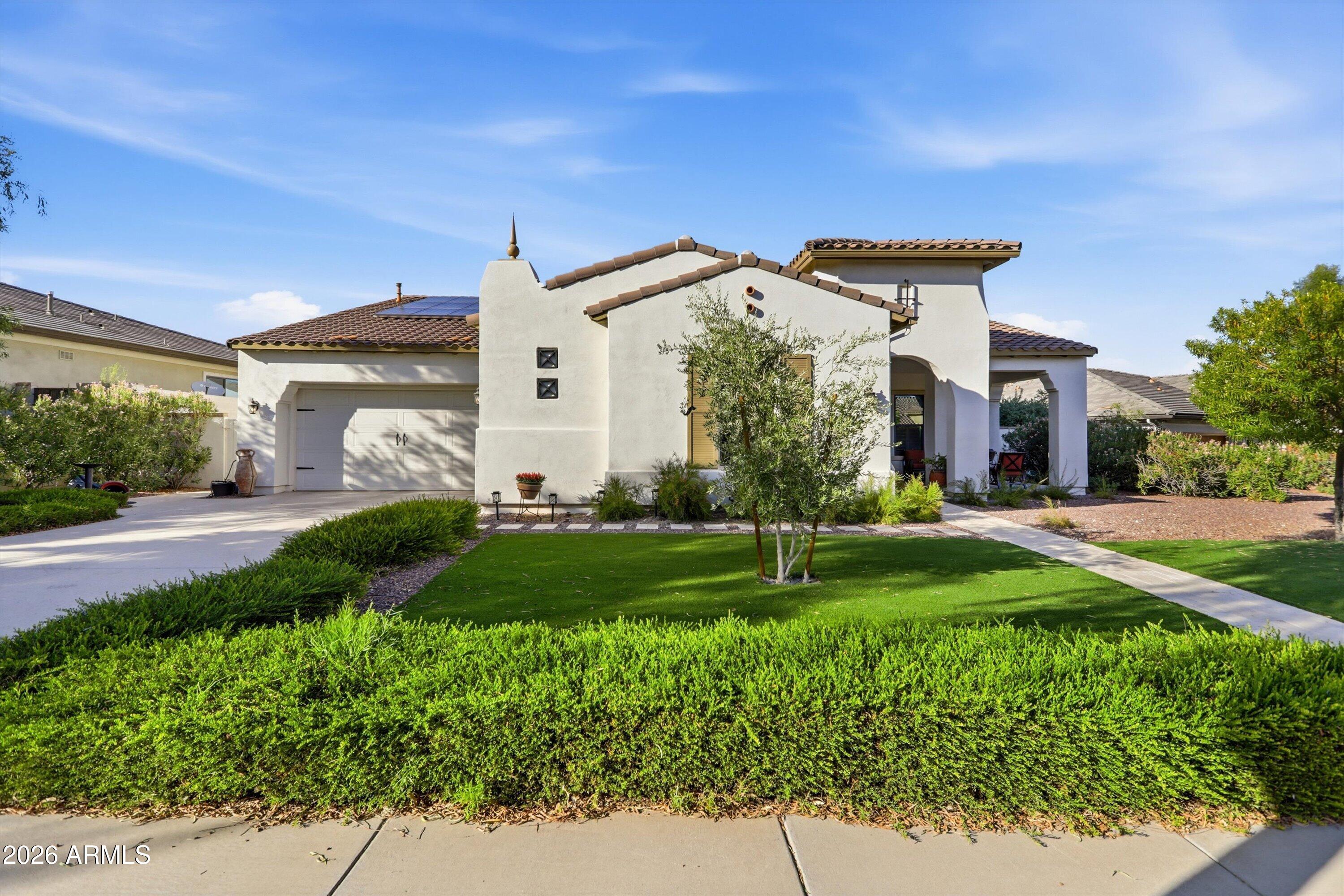 20340 W Crescent Drive — photo