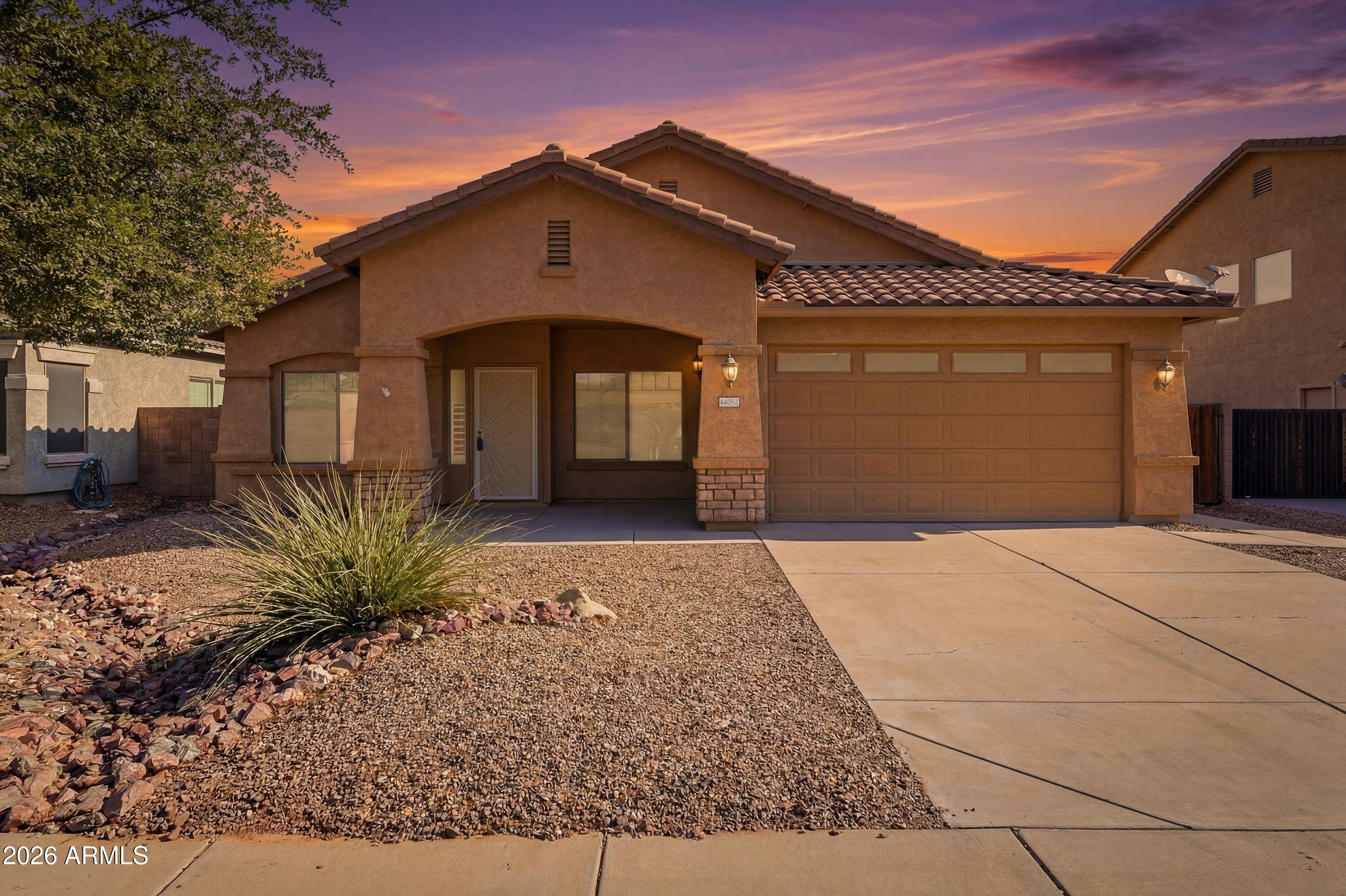 44082 W Adobe Circle — photo
