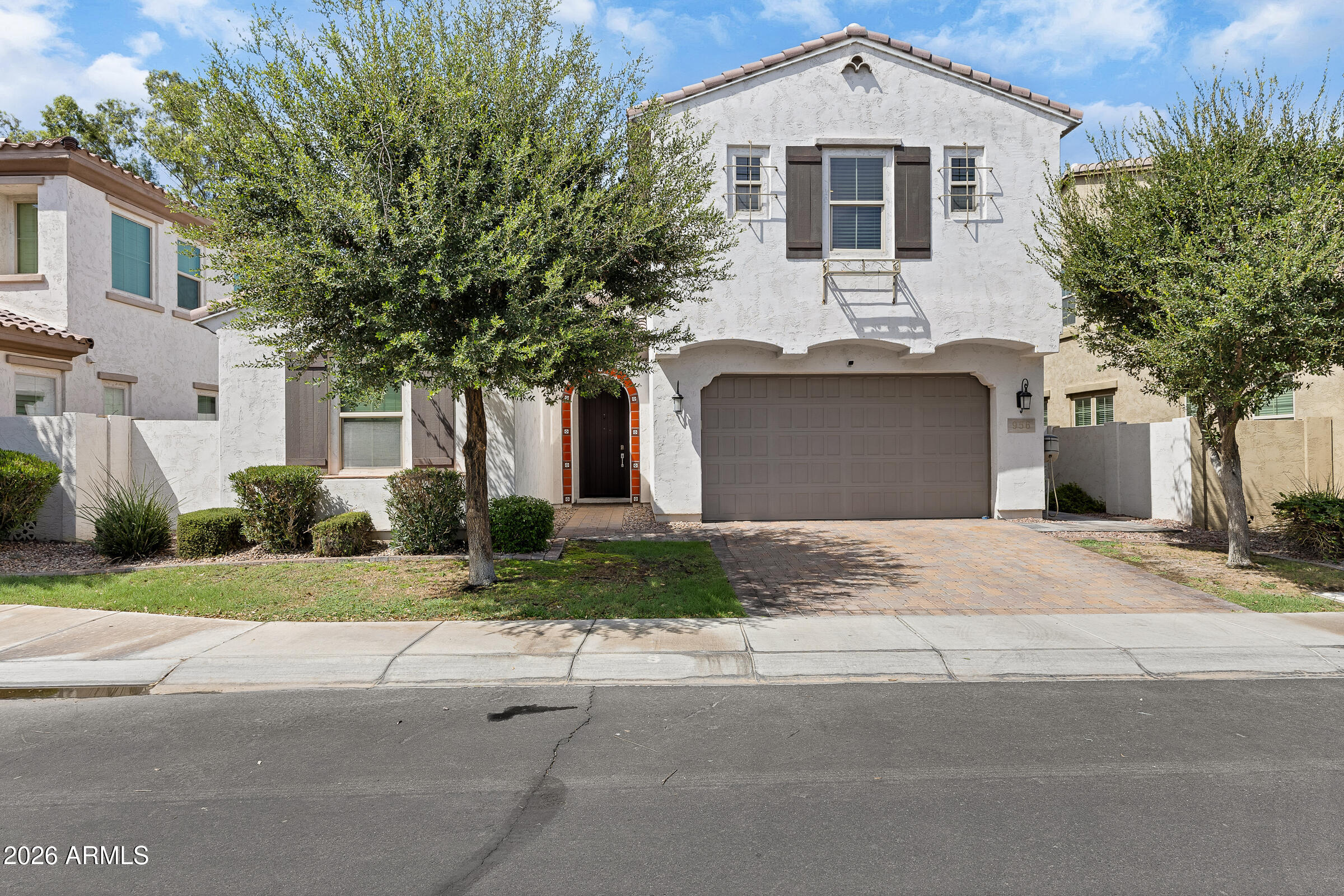 956 W Yellowstone Way — photo