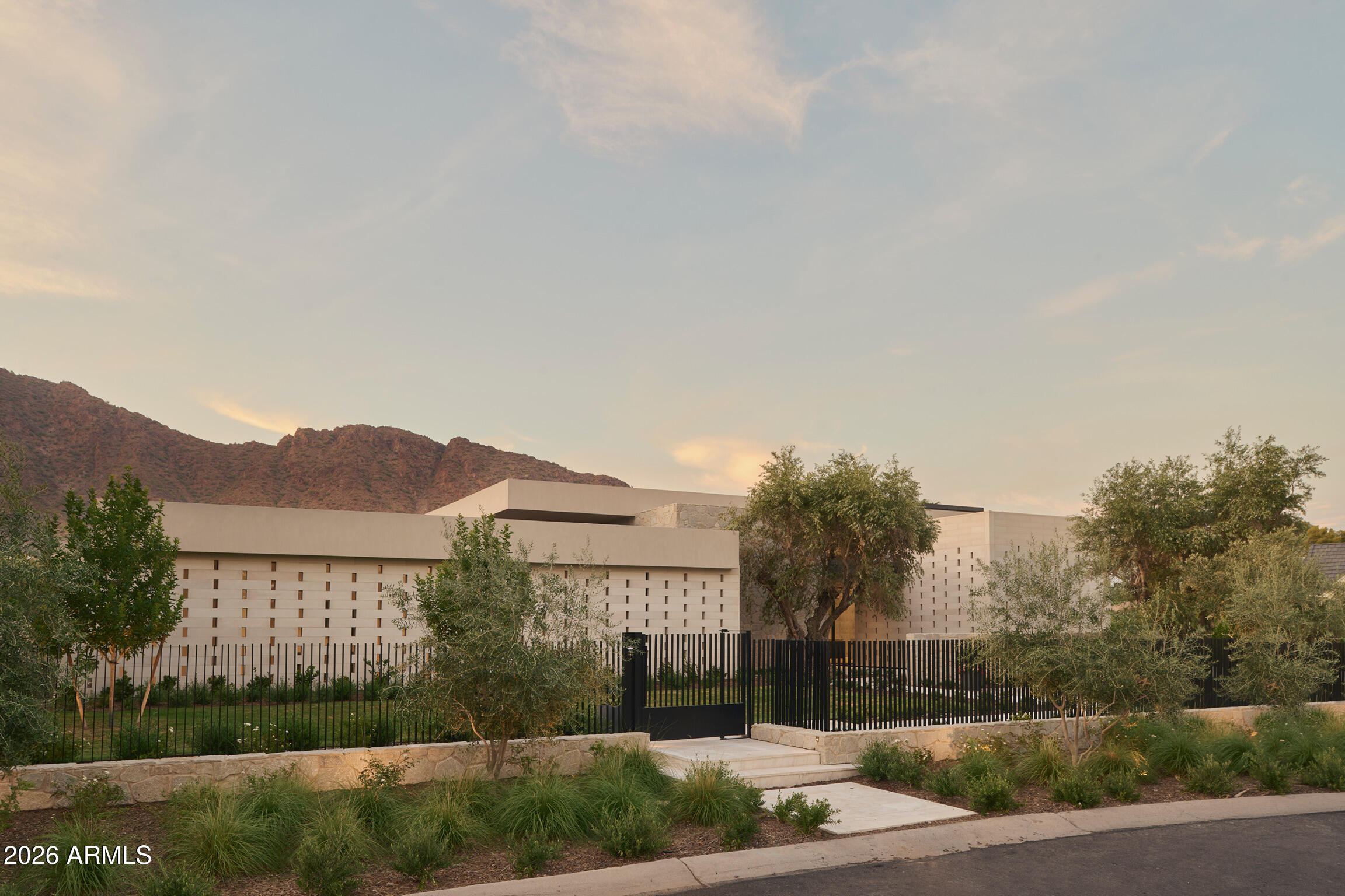 5626 E Montecito Avenue, Phoenix, AZ 85018 — photo 3