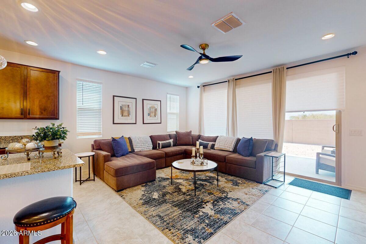 18068 W Amber Ridge Way — photo