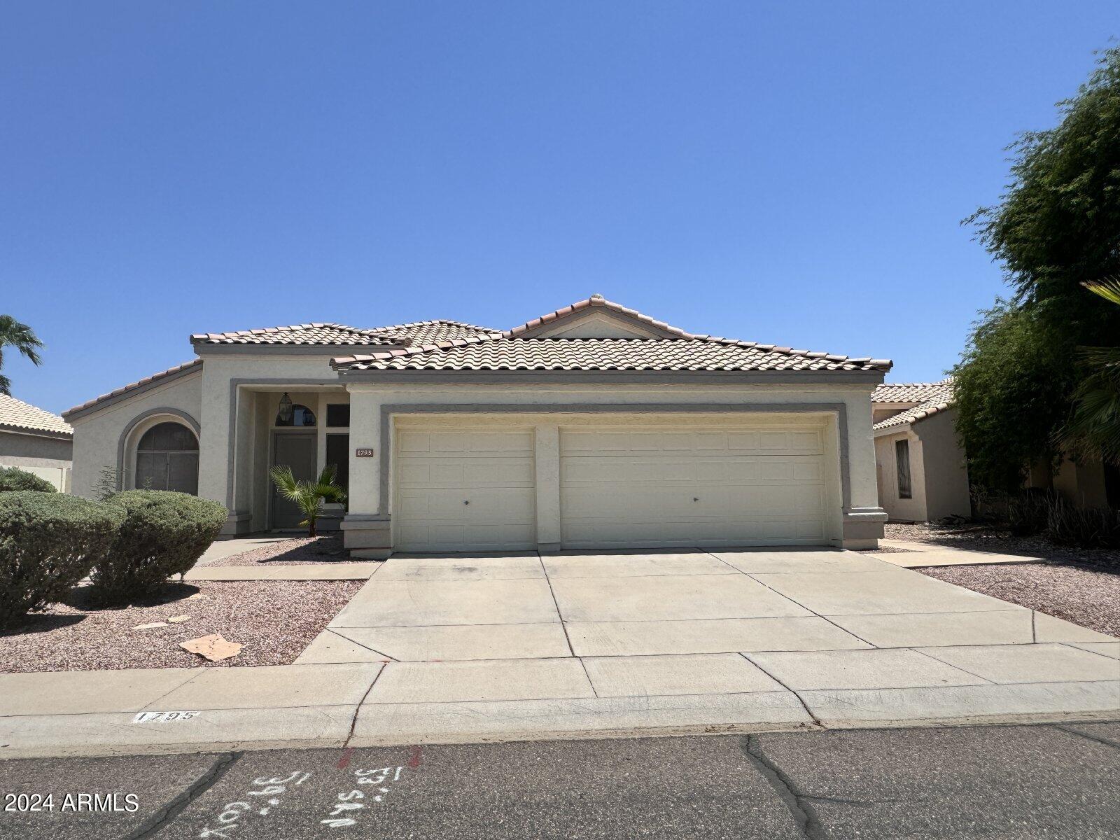 1795 W Canary Way — photo