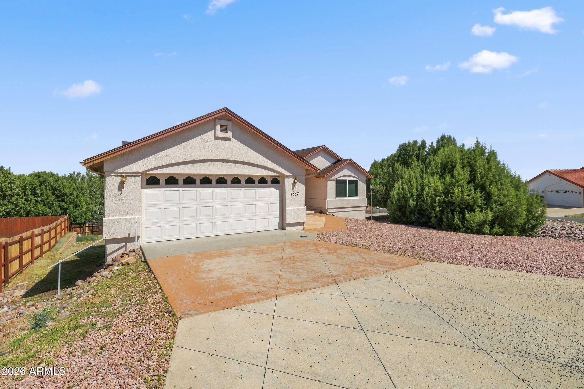 1357 N Rustlers Roost — photo