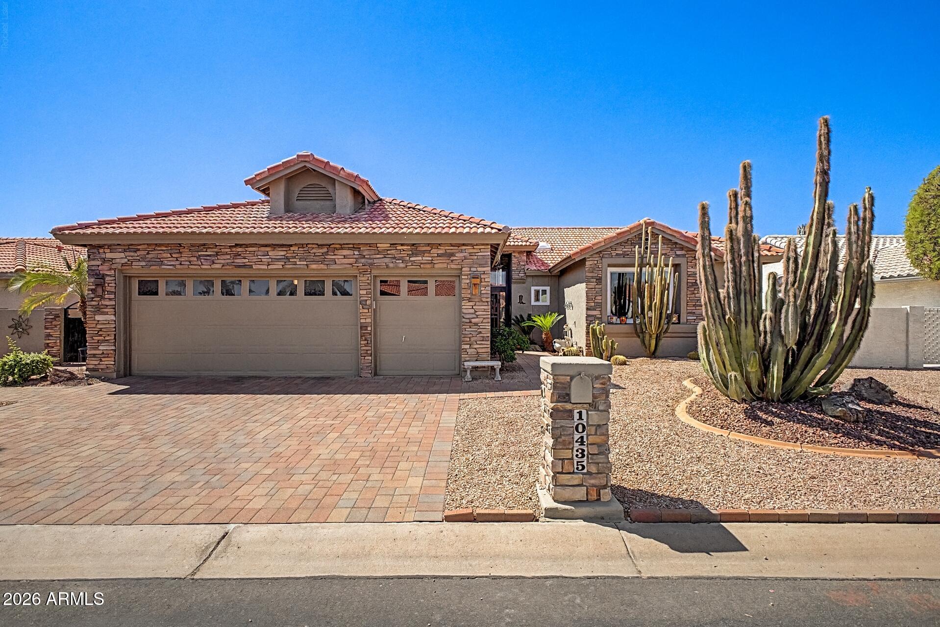 10435 E Hercules Drive — photo