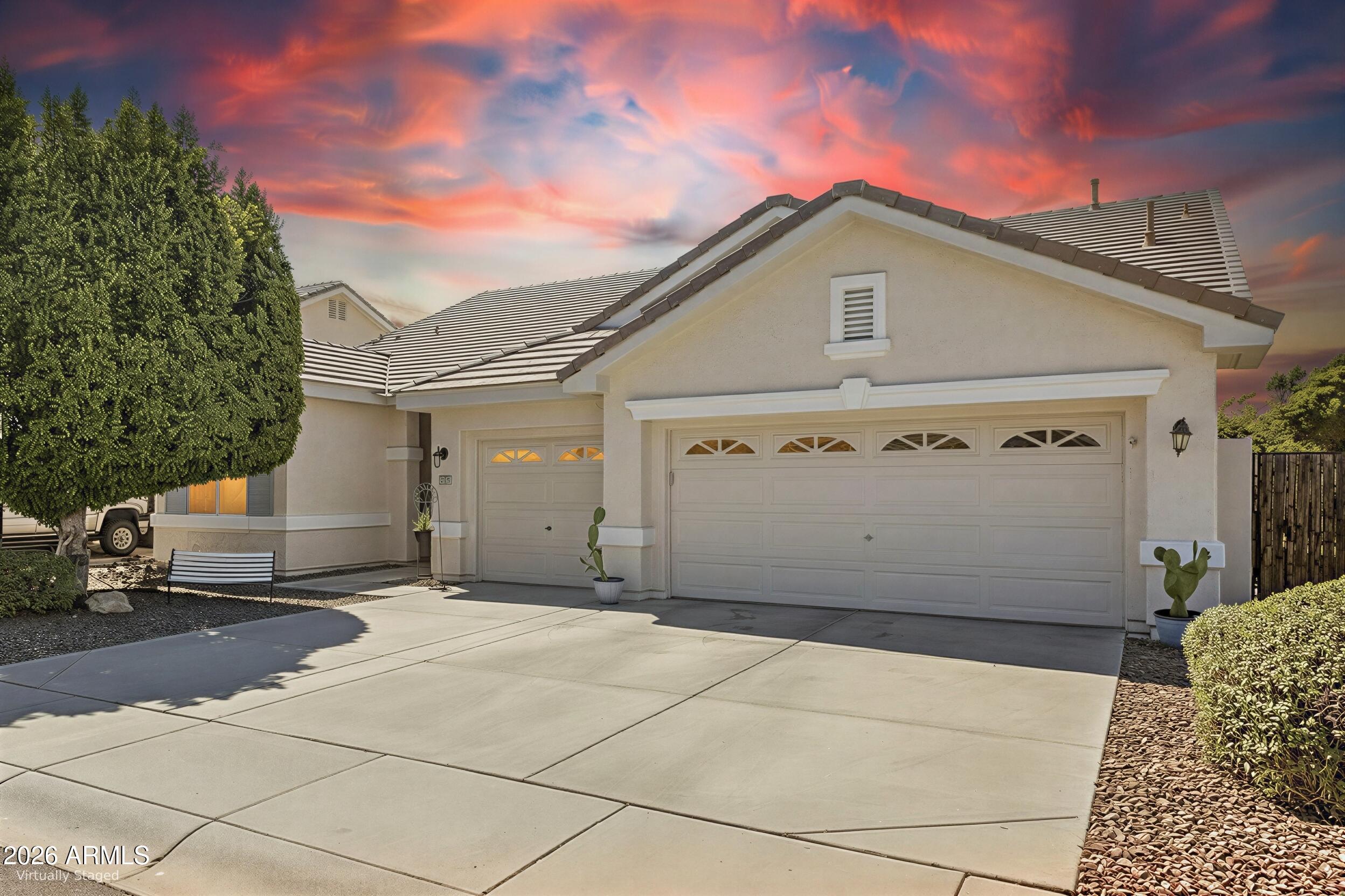 1623 E Del Rio Street — photo