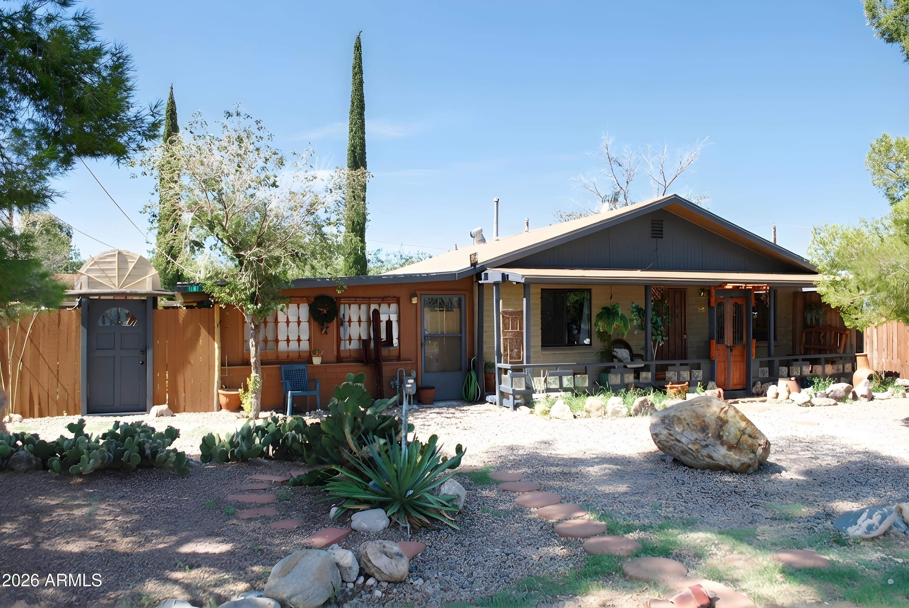 1161 E Safford Street — photo