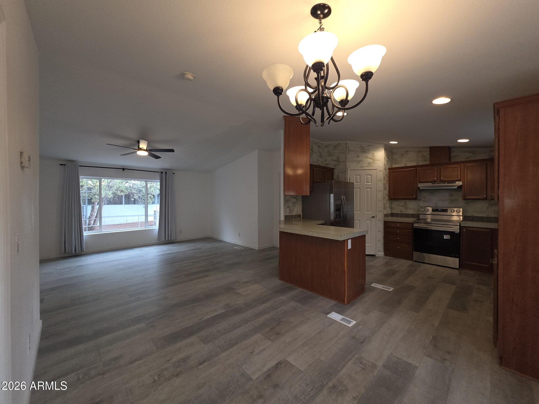 1002 W Saddle Lane — photo