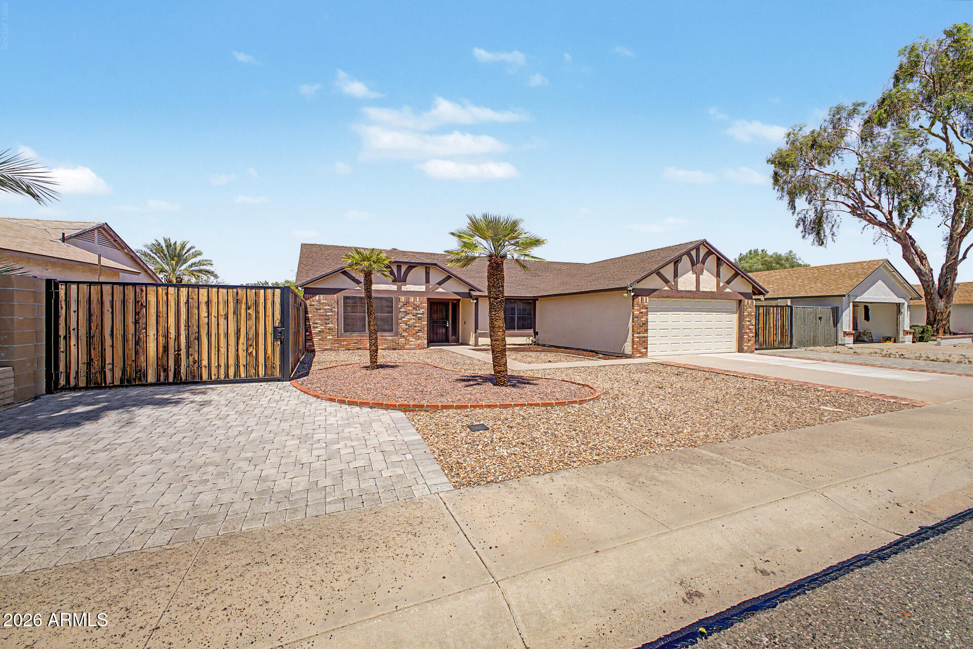 3612 W Fairview Lane — photo