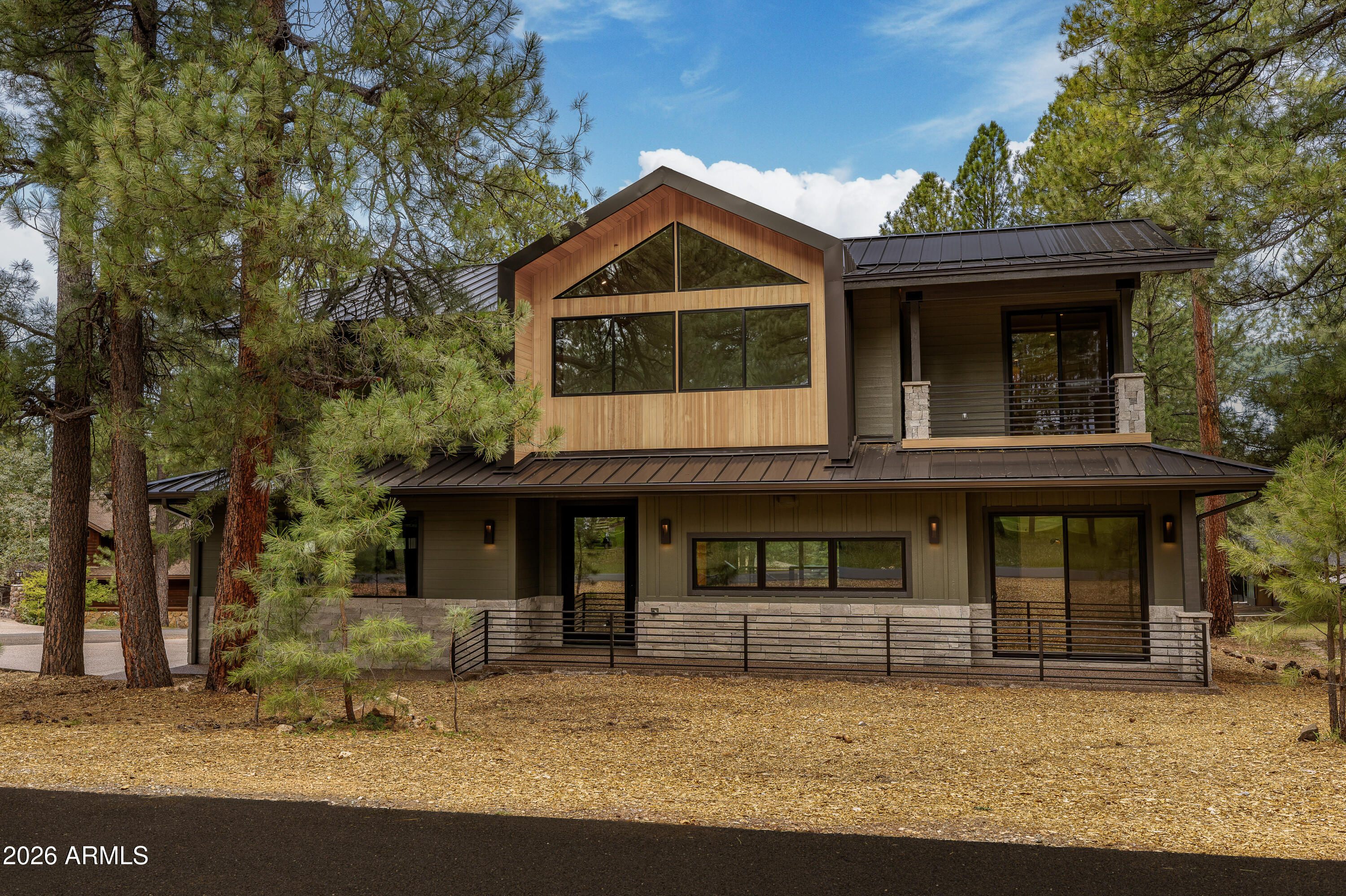 2433 Link Smith — photo
