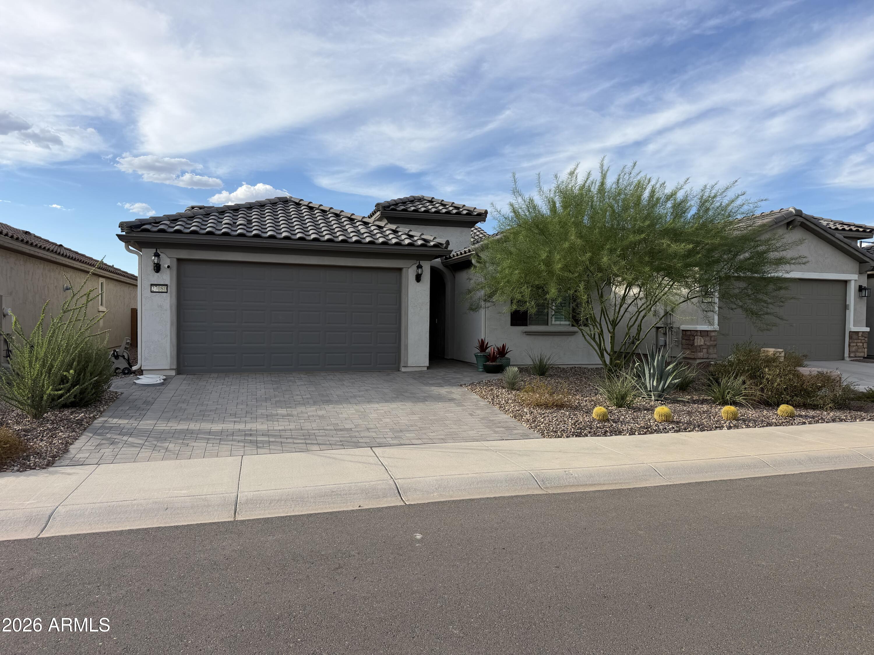 27080 W Adam Avenue — photo