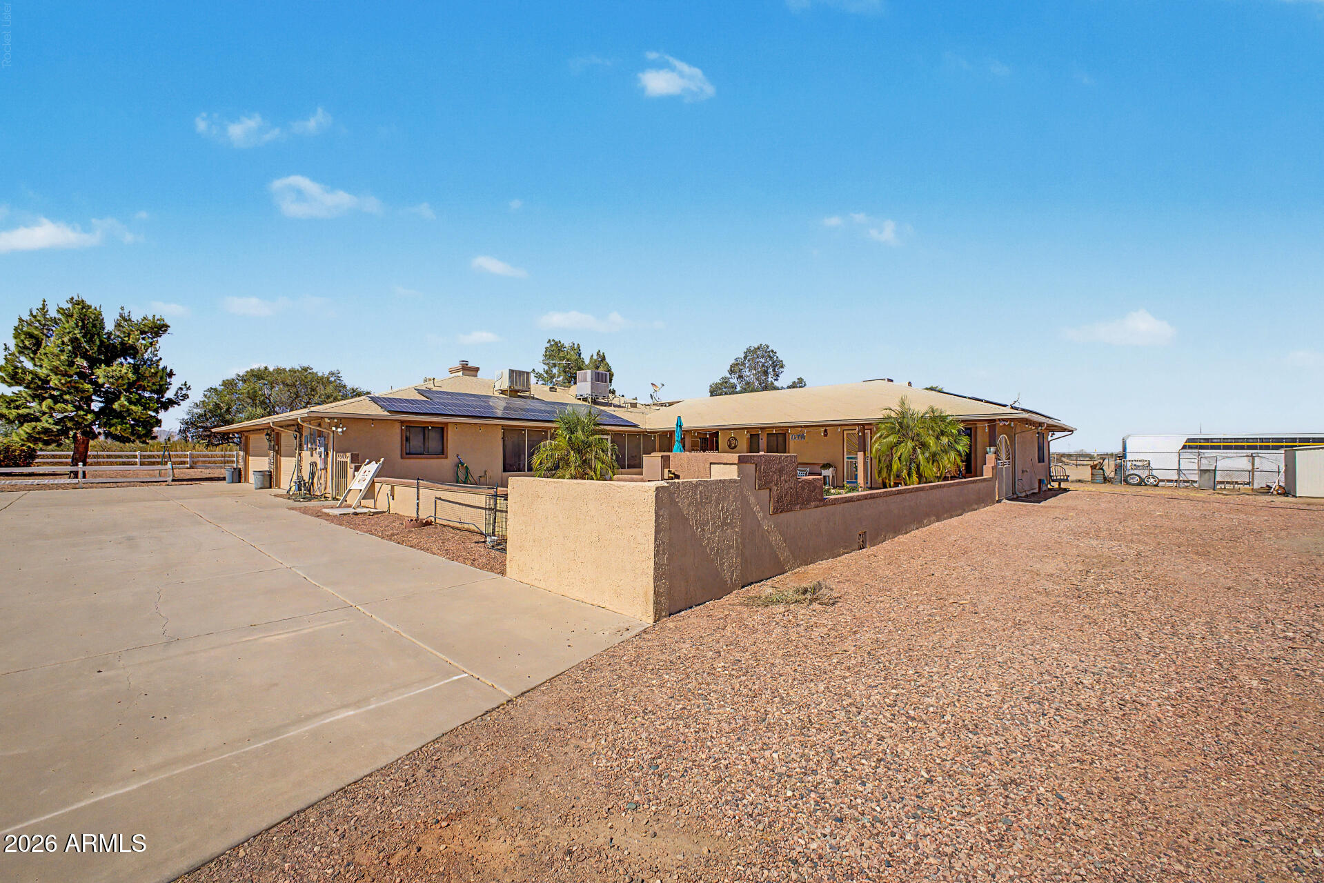 20537 W Gordon Way — photo