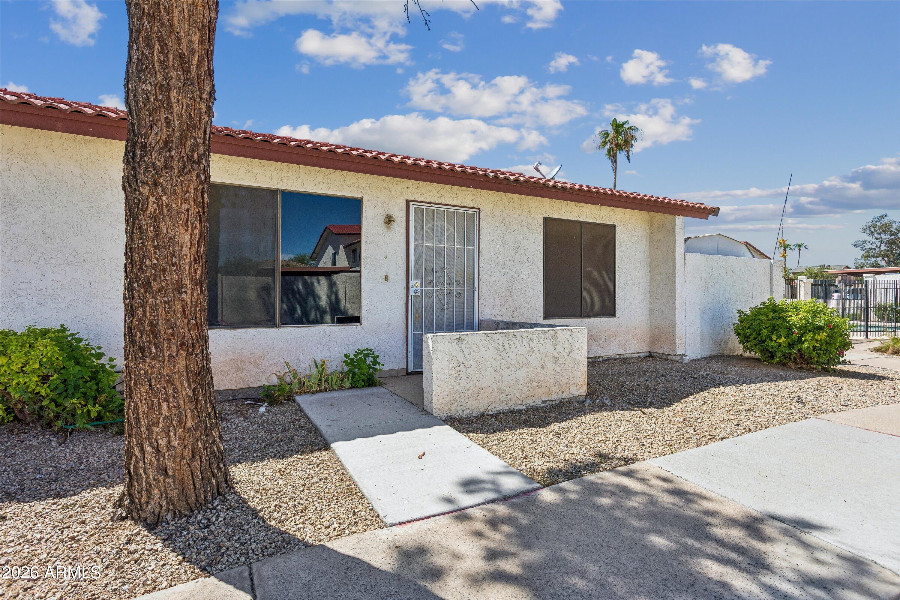 2842 E Beck Lane 4 — photo