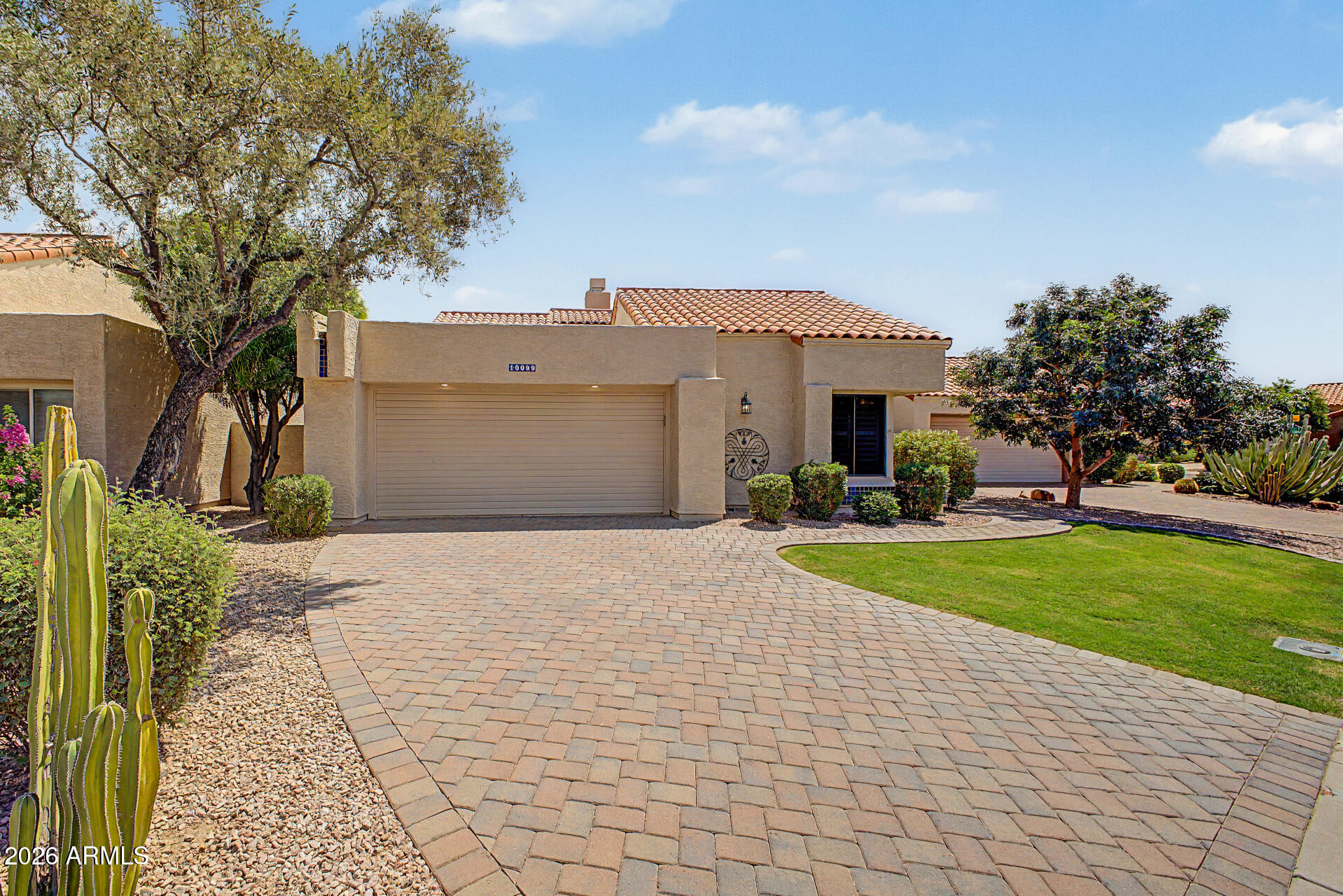 10099 E San Salvador Drive — photo
