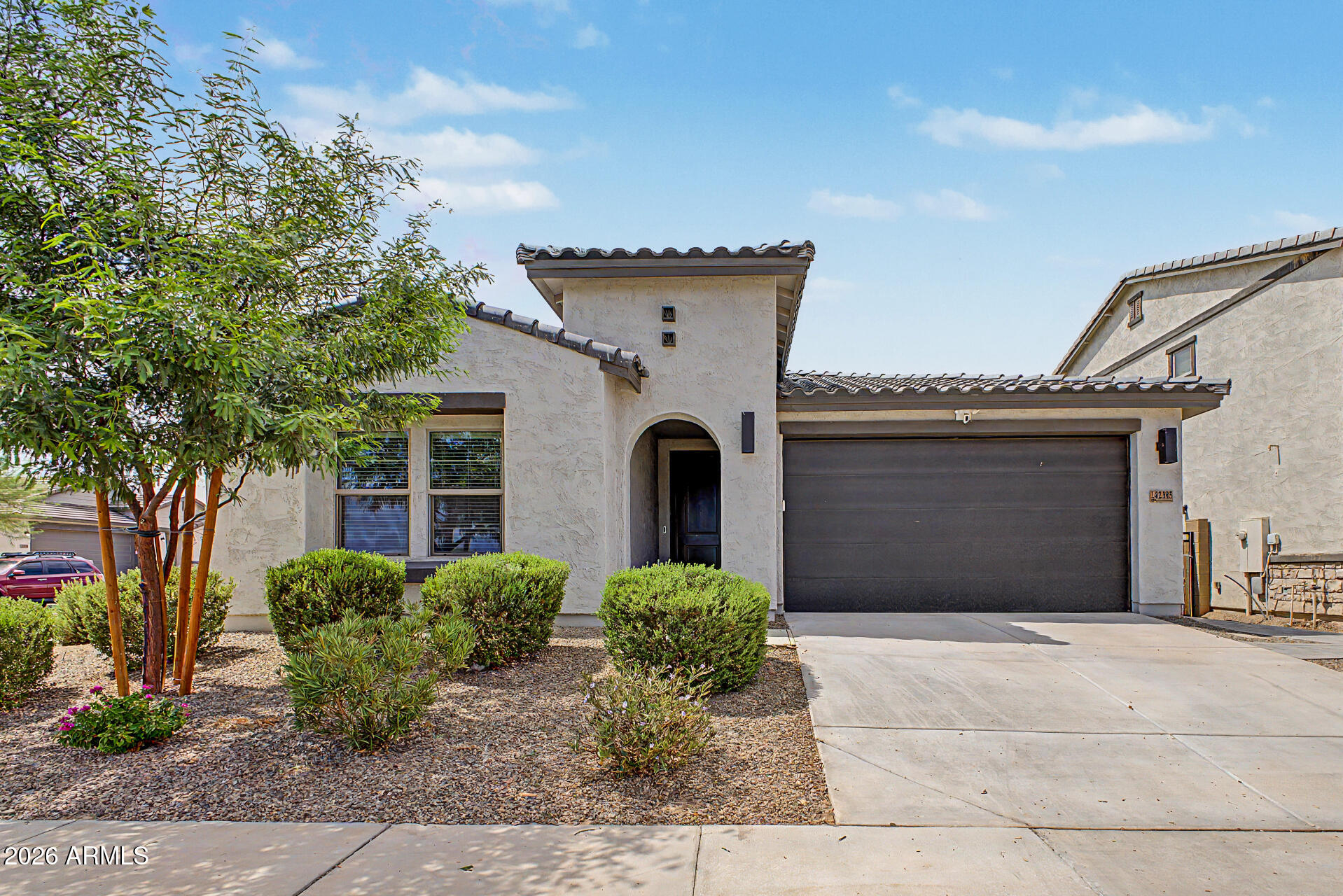 42385 W Rojo Street — photo