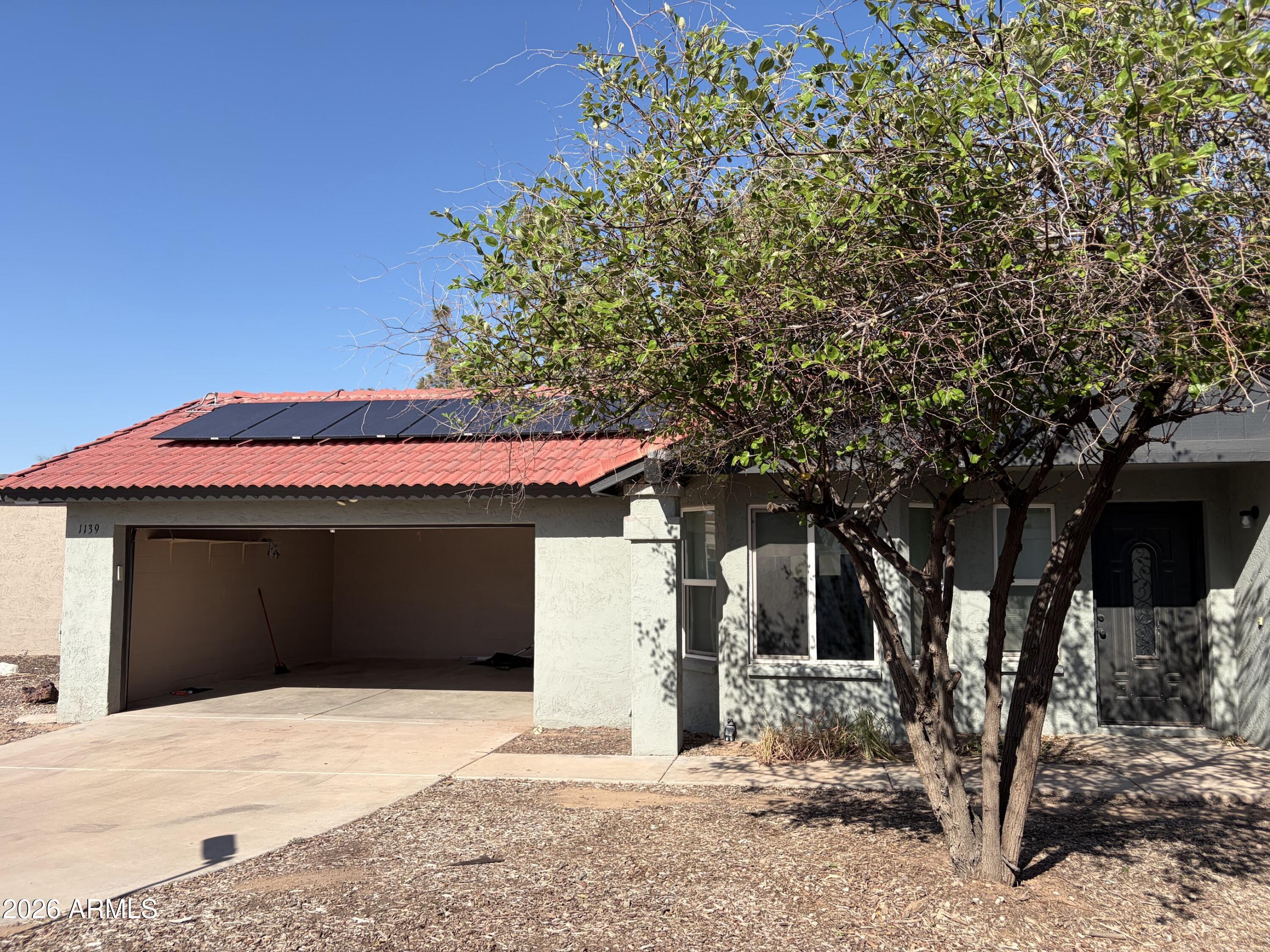1139 W Laredo Street — photo