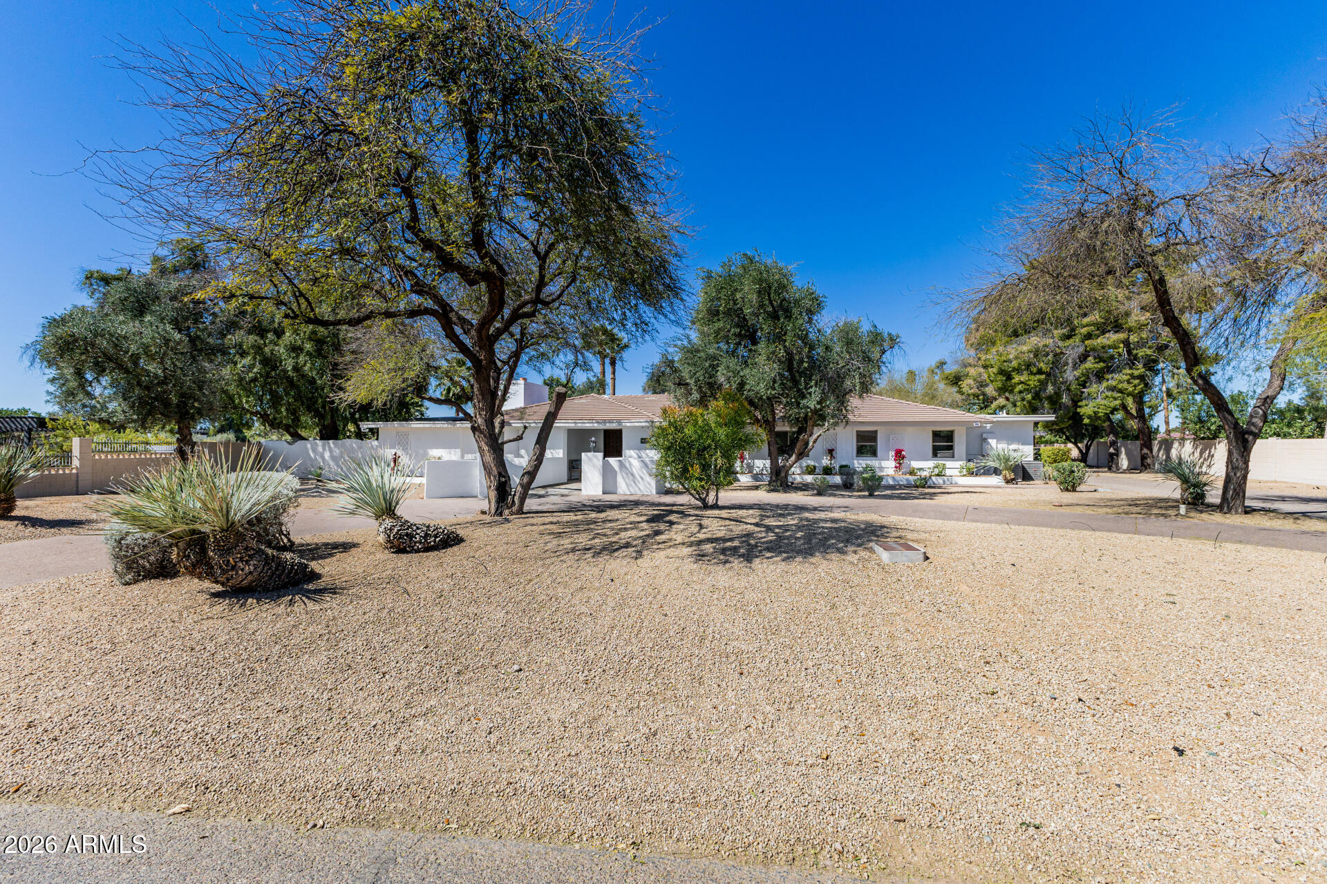 11832 N Oakhurst Way — photo