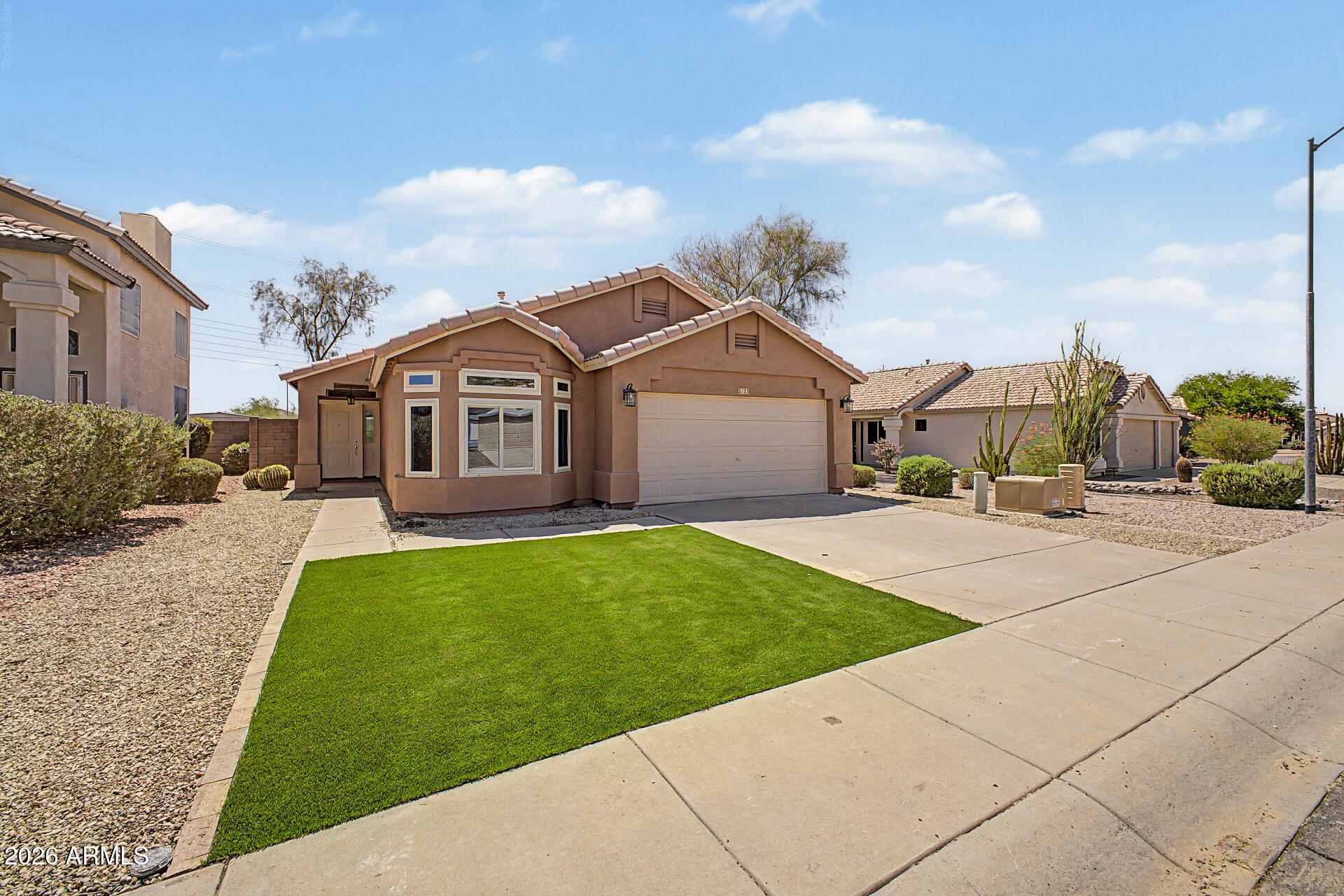 2123 E Rockwood Drive — photo