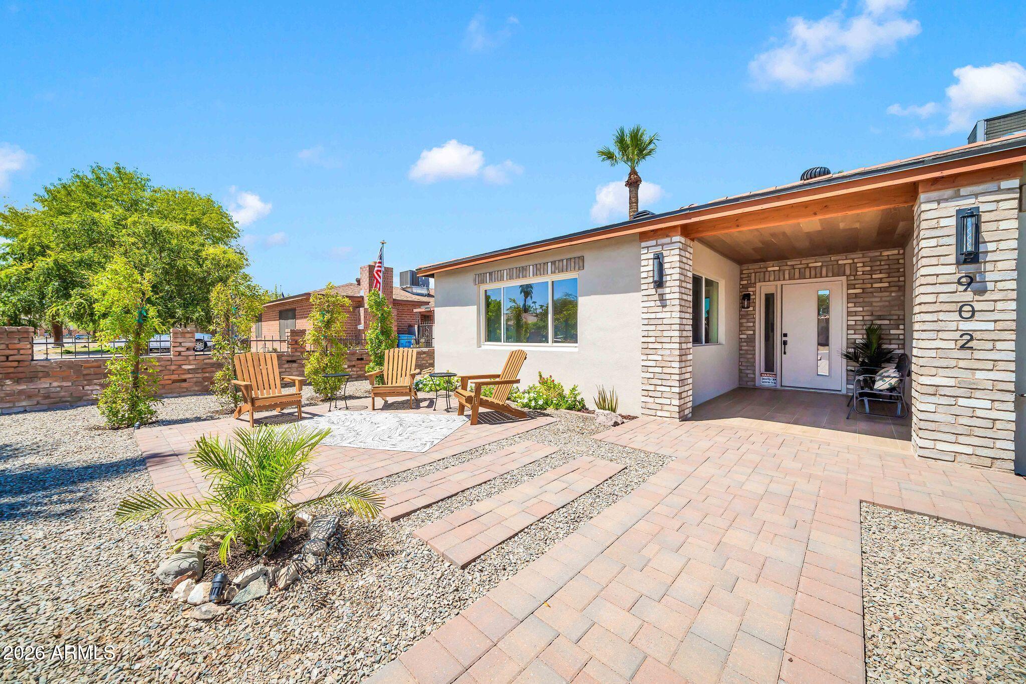 902 W Catalina Drive — photo
