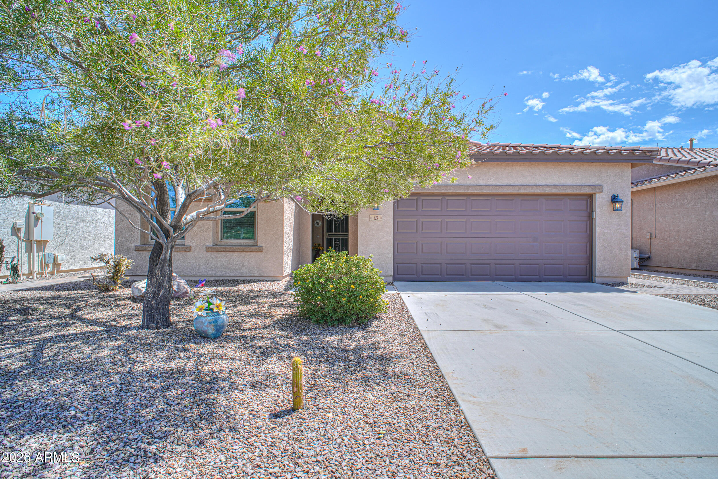 324 N Monterey Court — photo