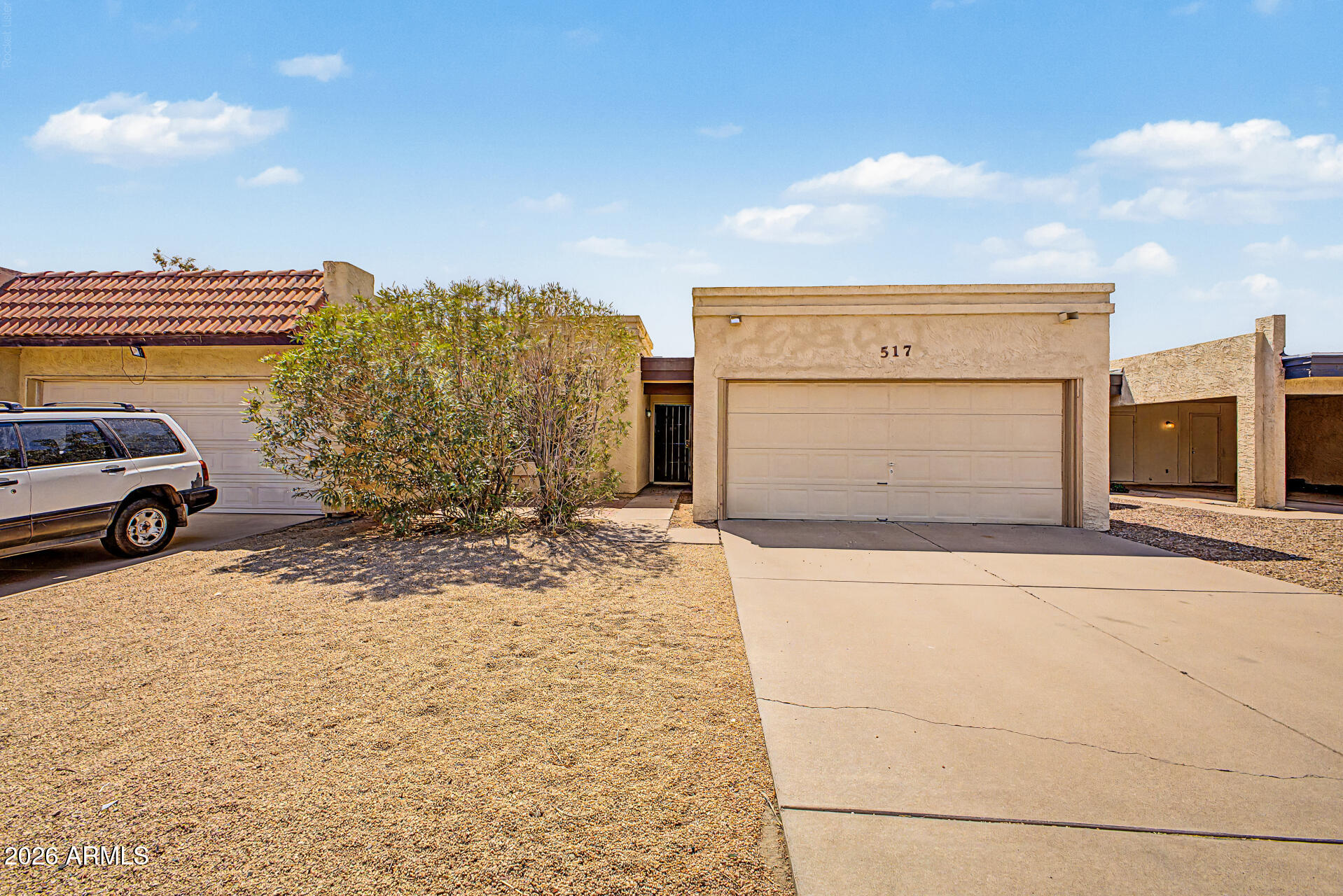 517 W Duke Drive — photo