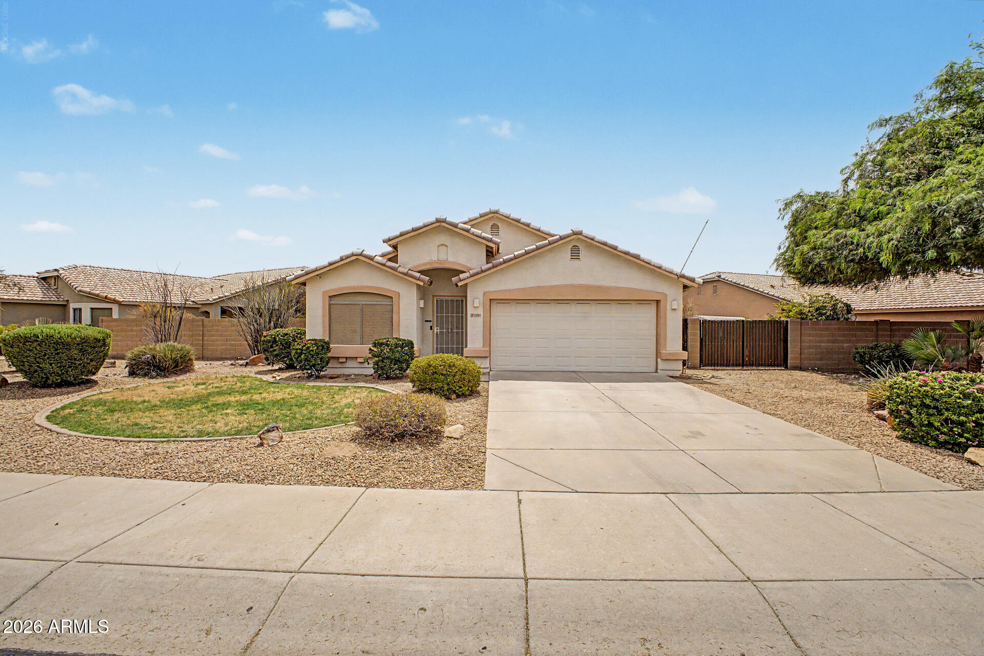 12589 W Amelia Avenue — photo