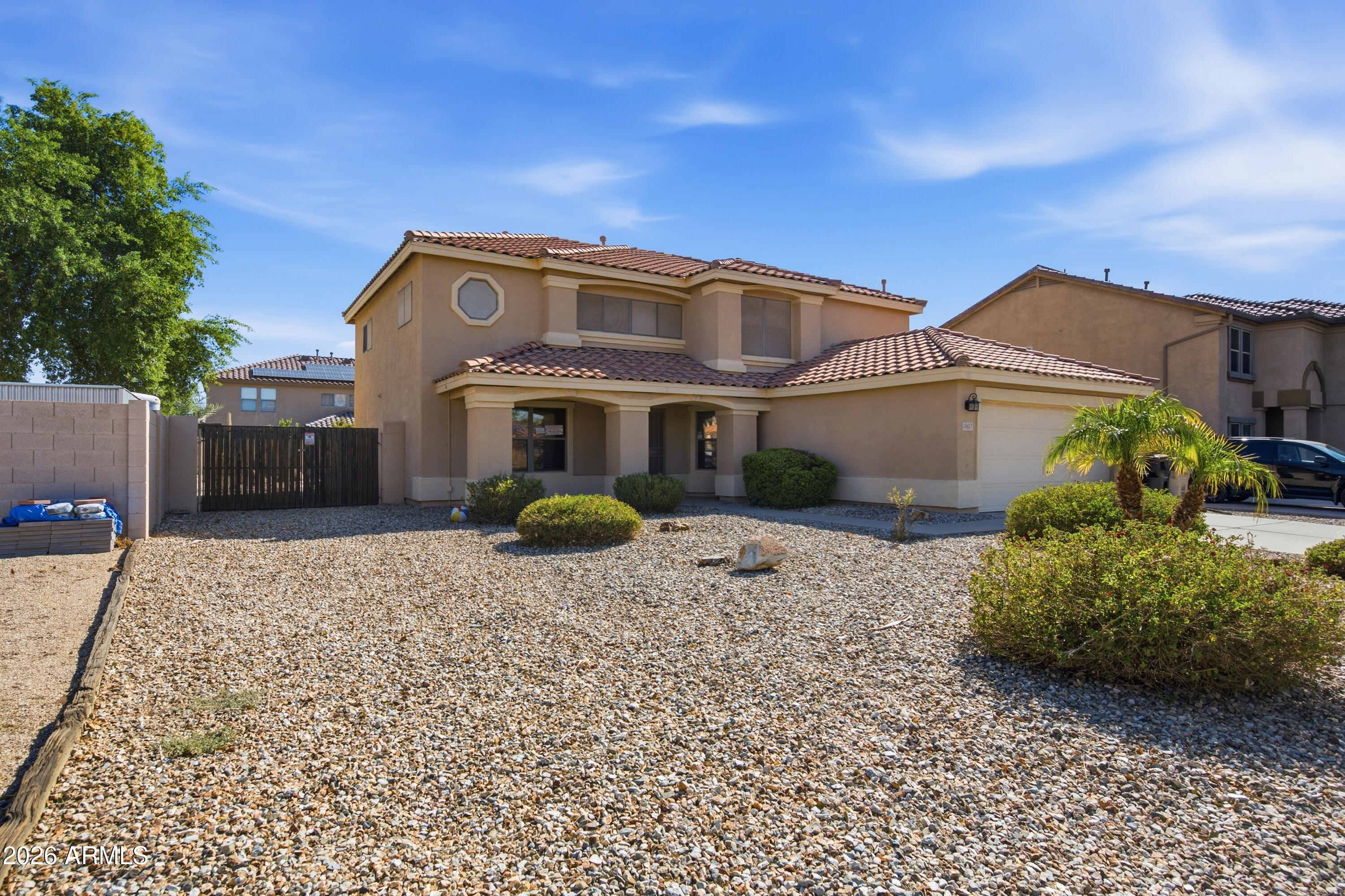 10617 W Daley Lane — photo