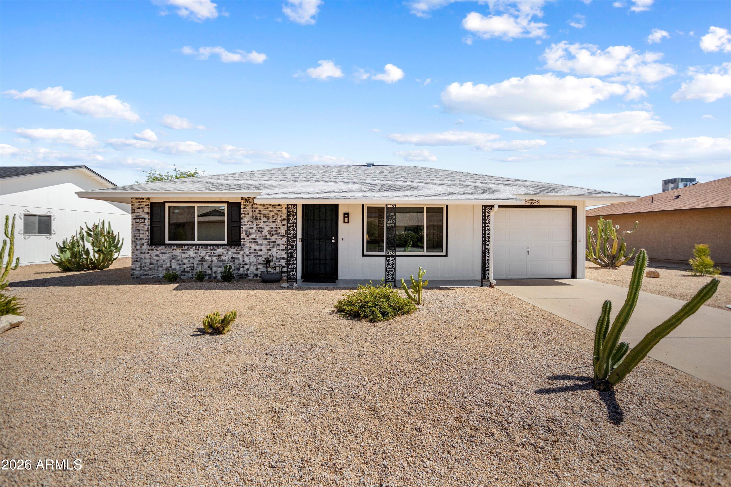 12543 W Parkwood Drive — photo