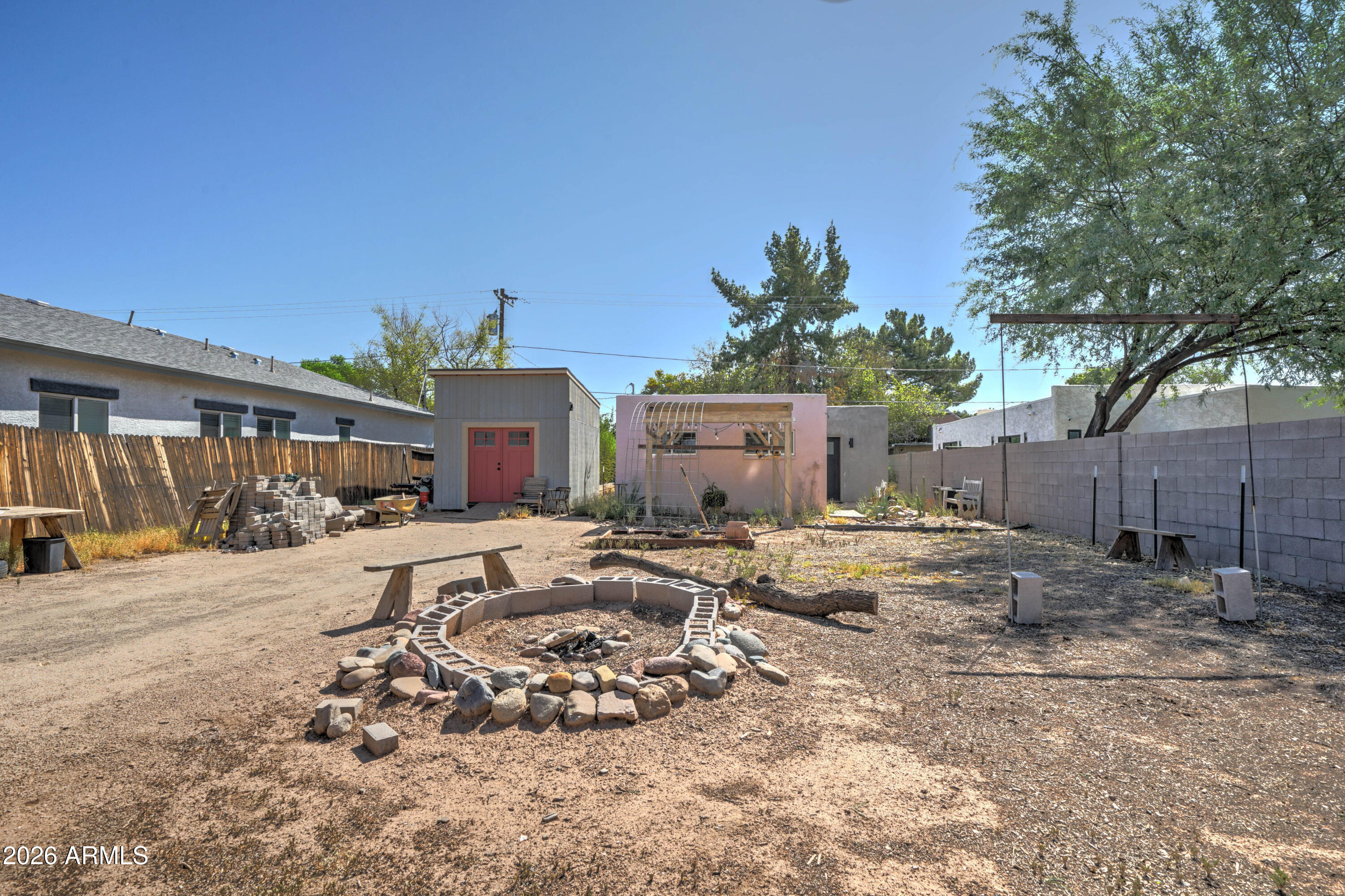 2033 N 22nd Place — photo