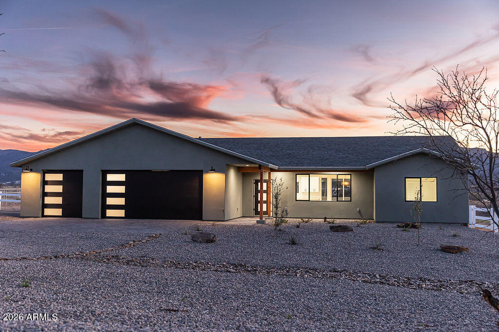 2002 N Arena Del Loma — photo