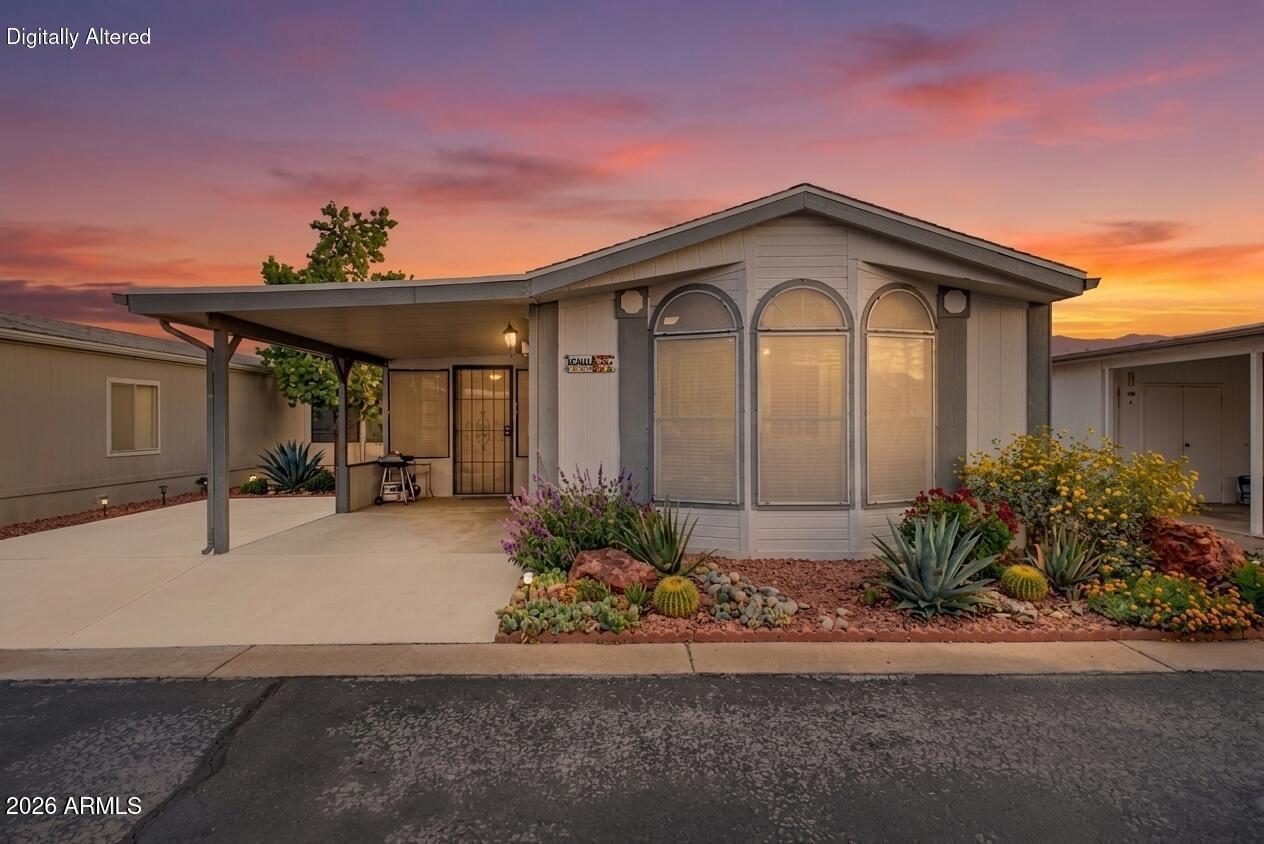 5735 E McDowell Road 441 — photo