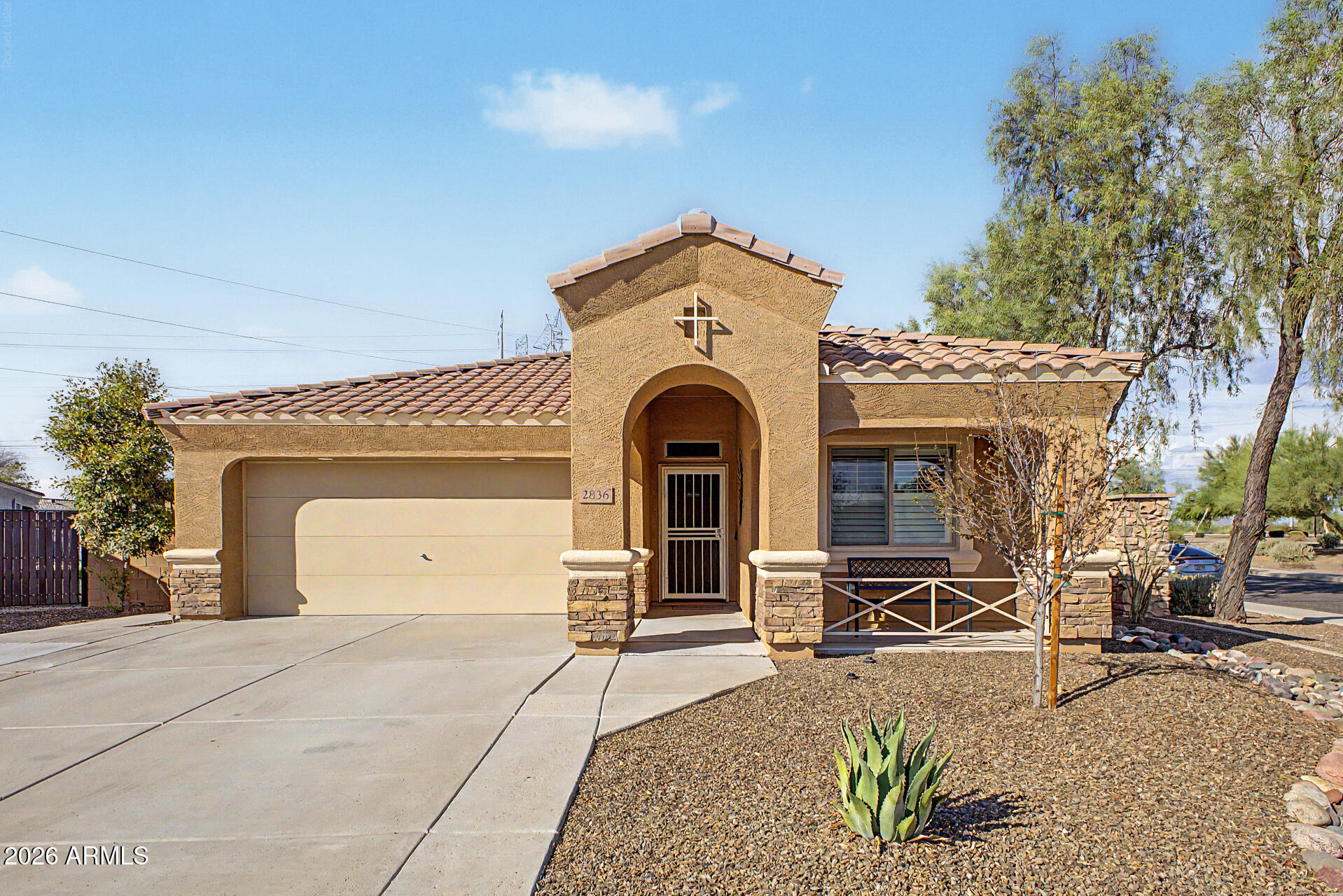 2836 E Jj Ranch Road — photo
