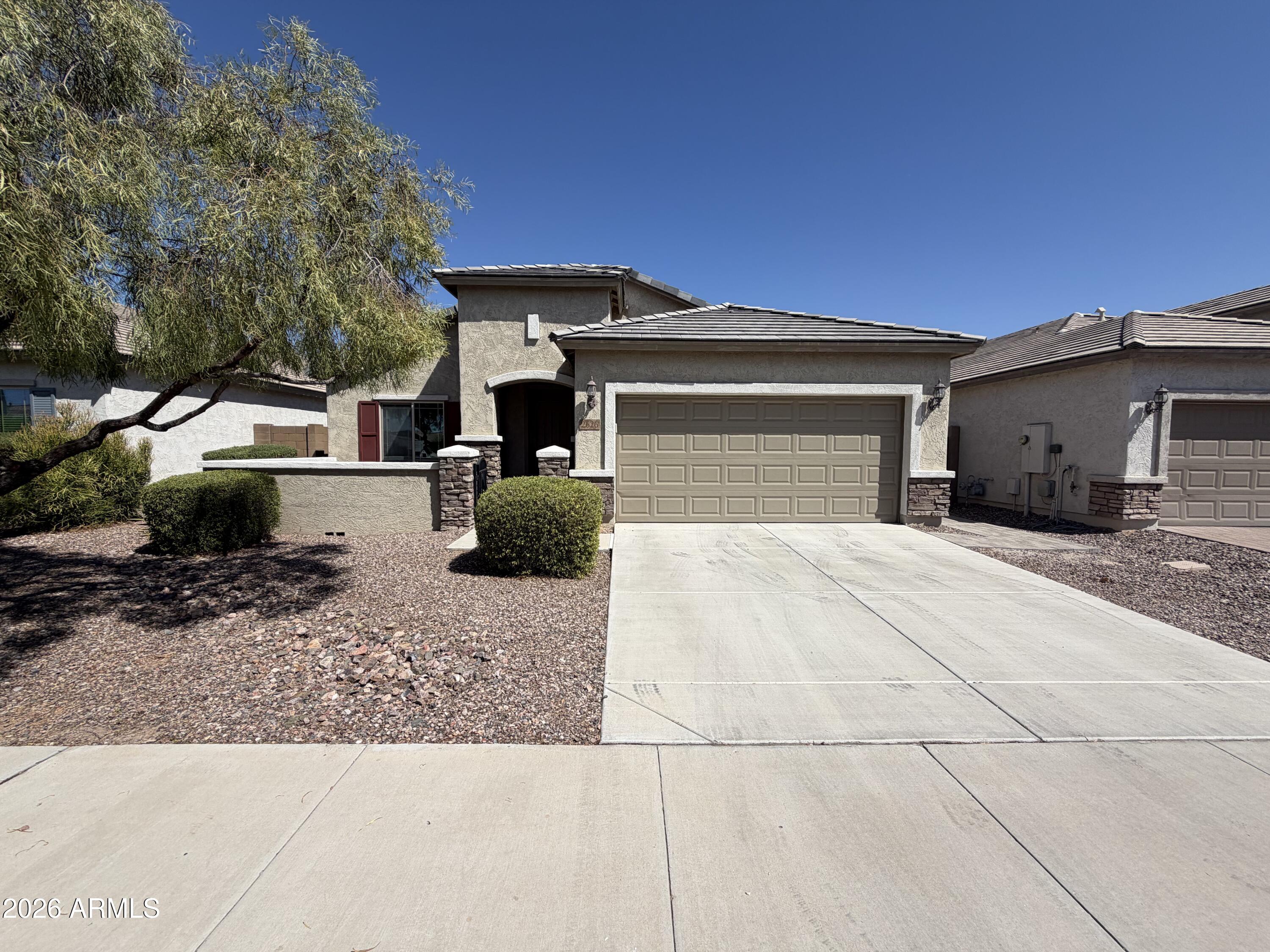 2626 W Gray Wolf Trail — photo