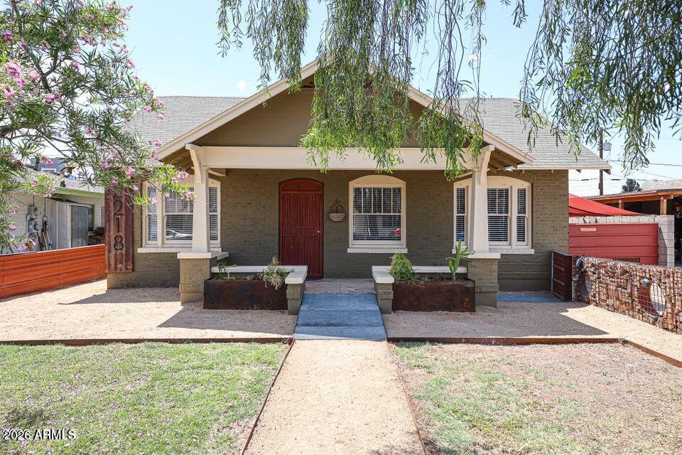 2218 N 21st Place — photo