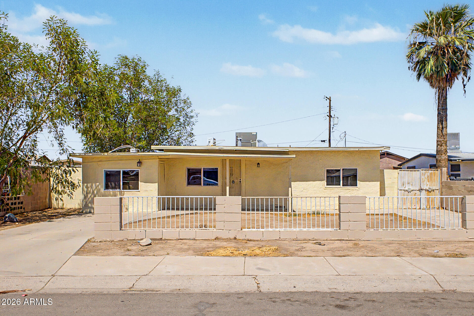 3130 W Almeria Road — photo