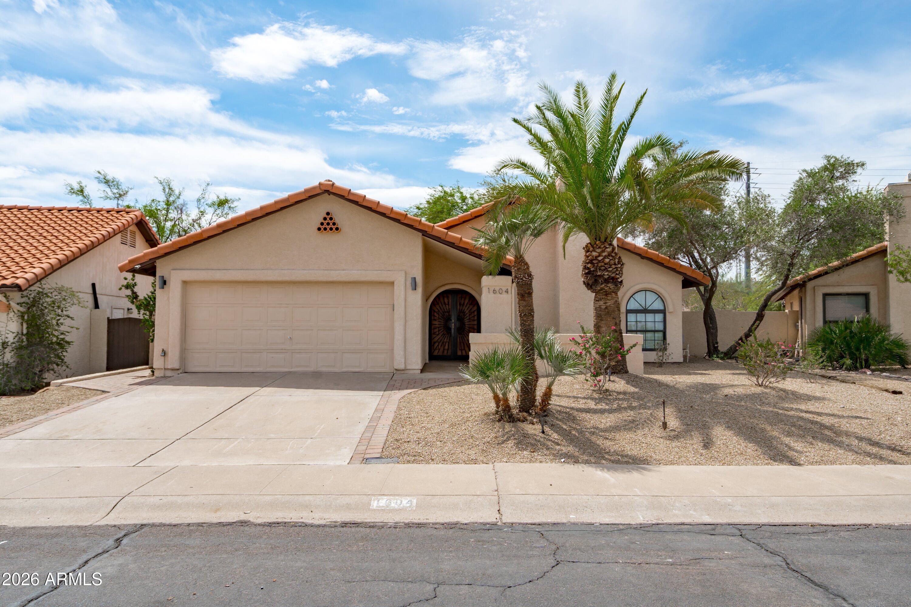 1604 N El Camino Drive — photo