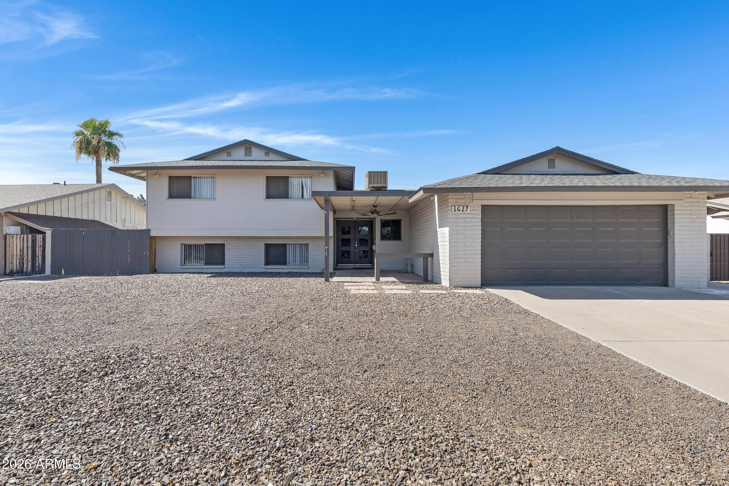 1627 E Fremont Drive — photo