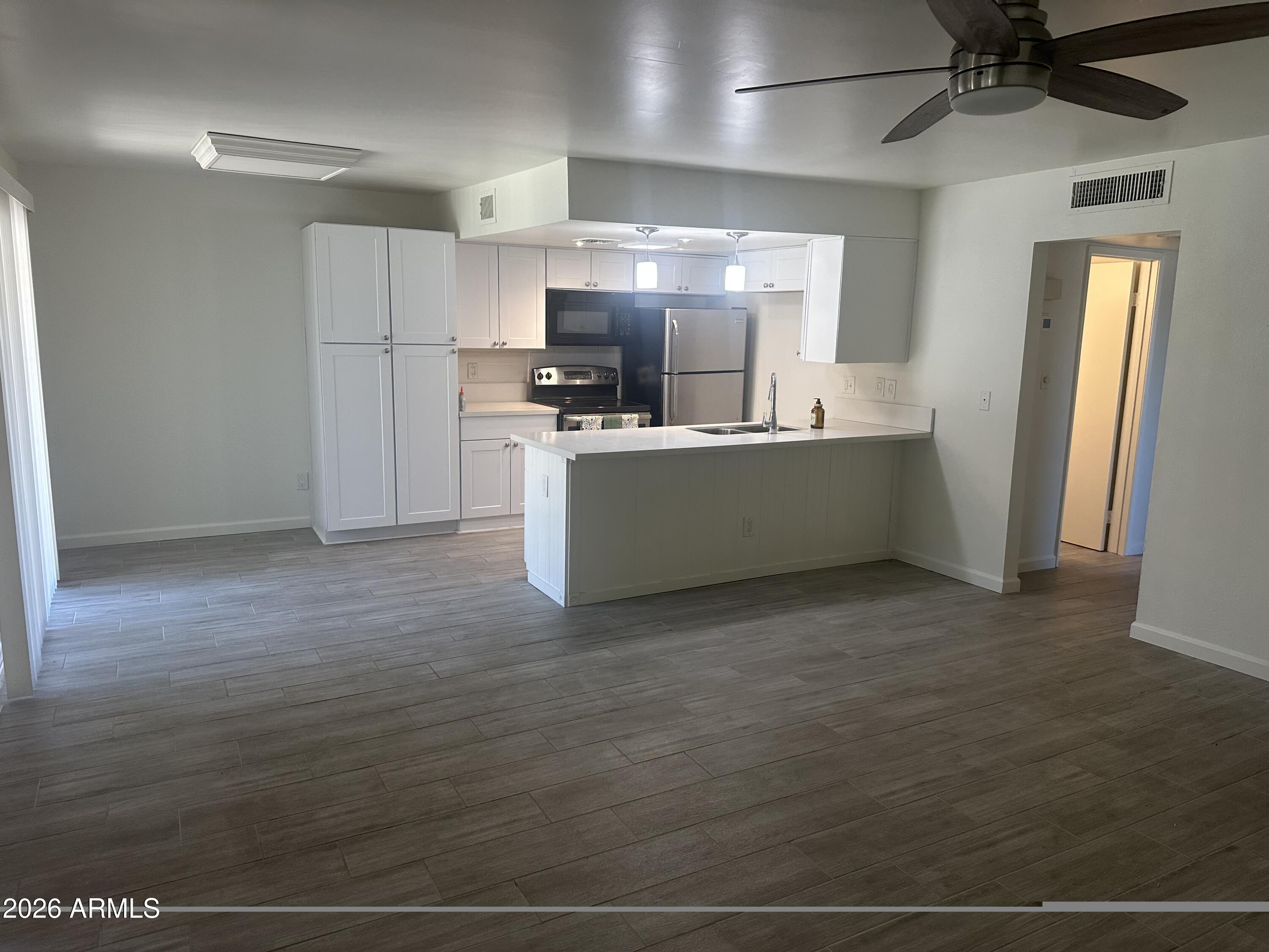 1212 N 84th Place — photo