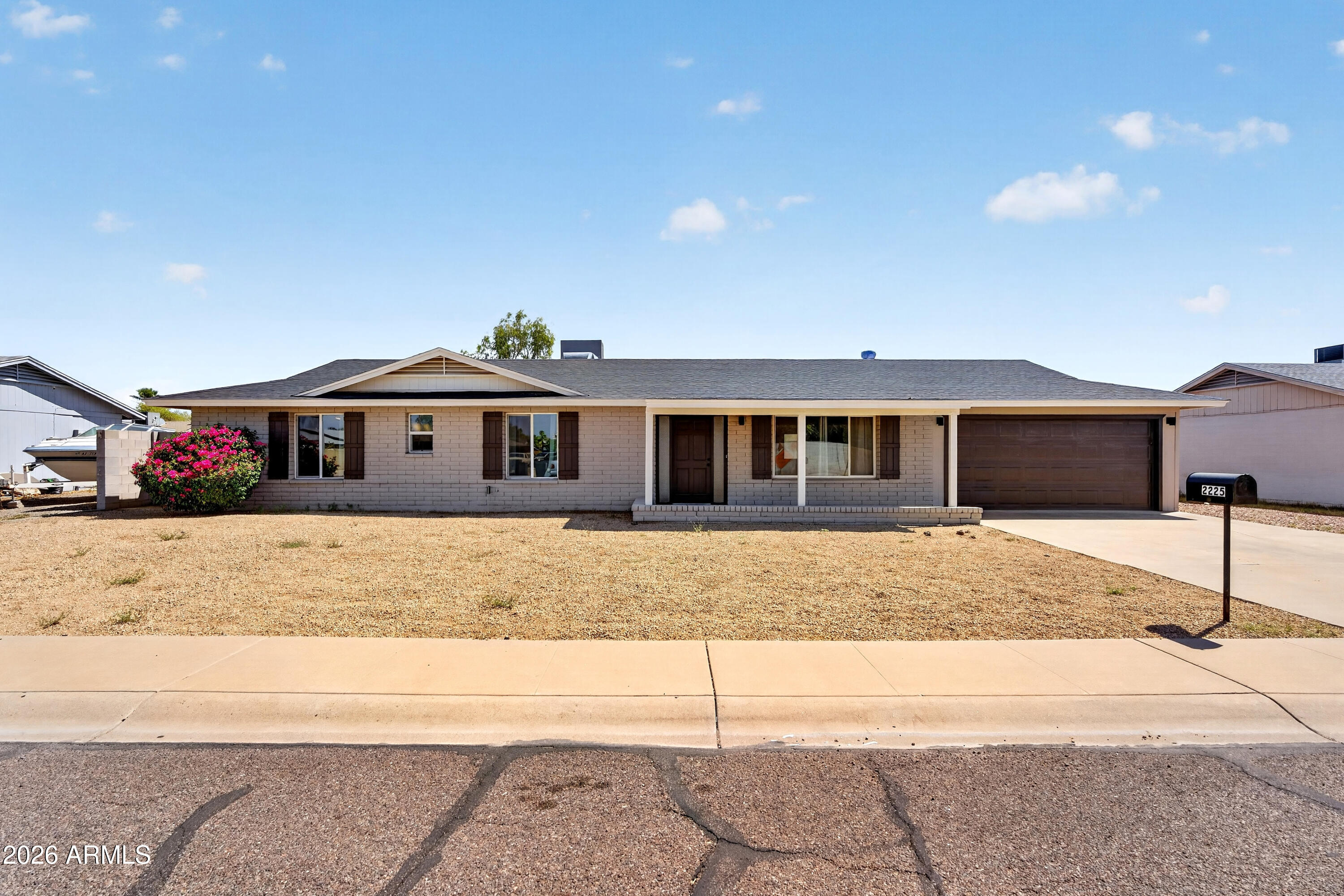 2225 W Topeka Drive — photo
