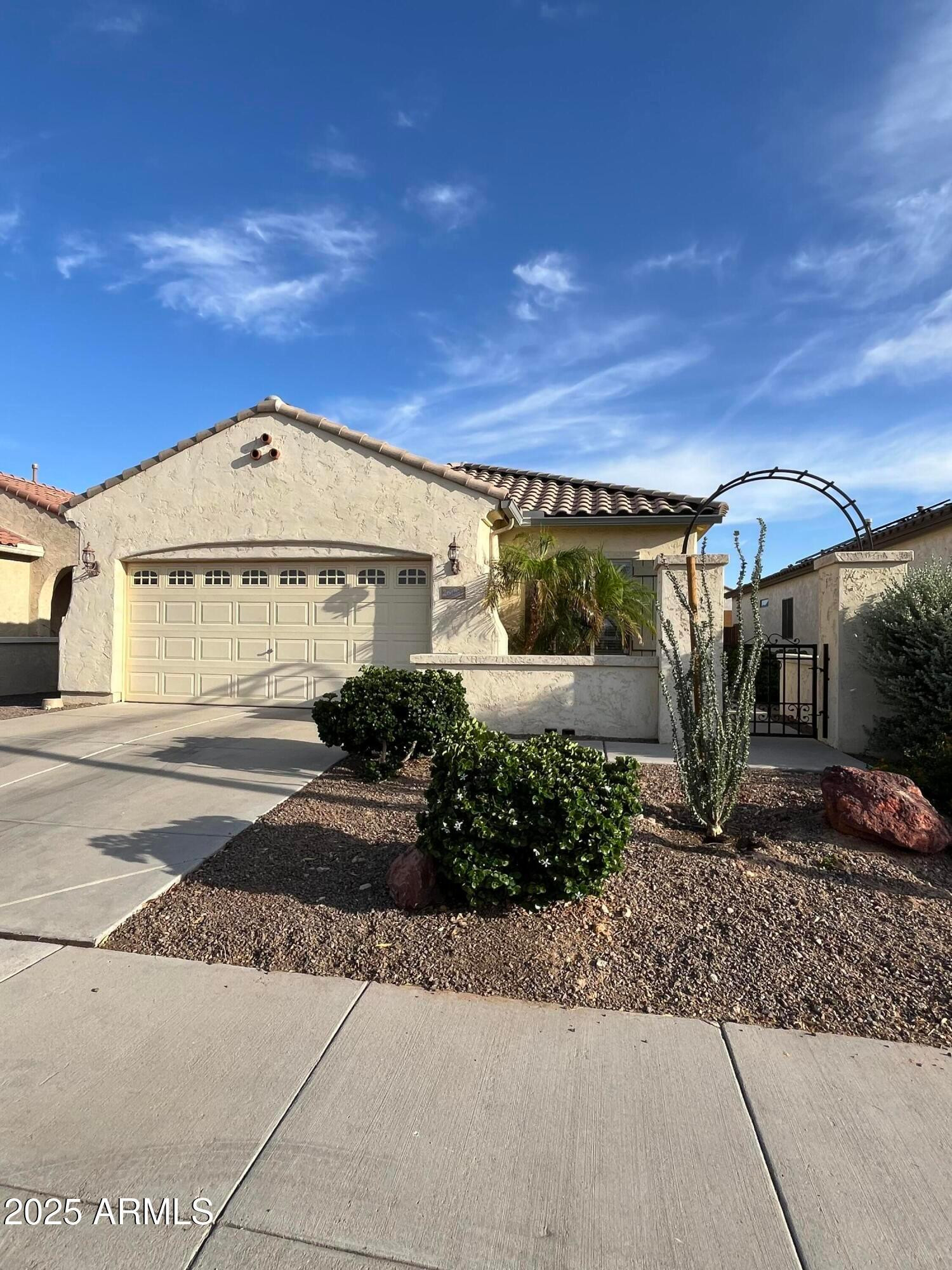 26087 W Tonto Lane — photo