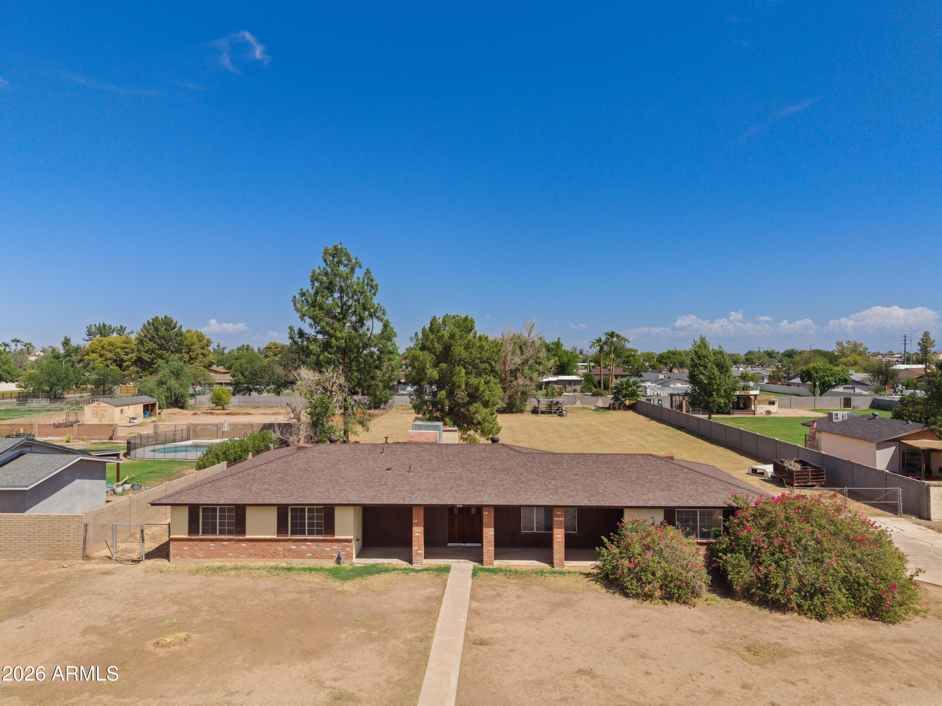950 E Remington Drive — photo