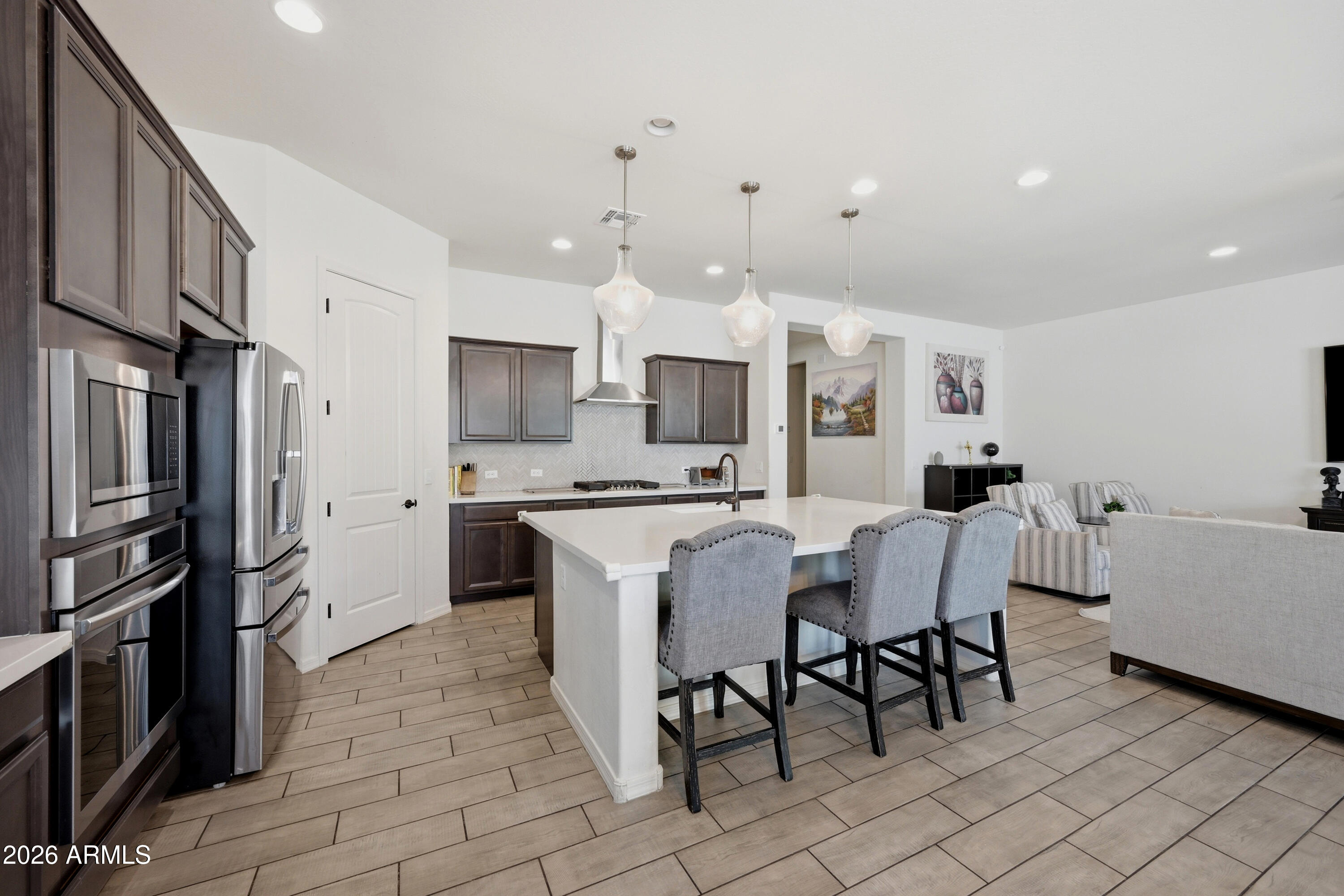 16392 W Madison Street — photo