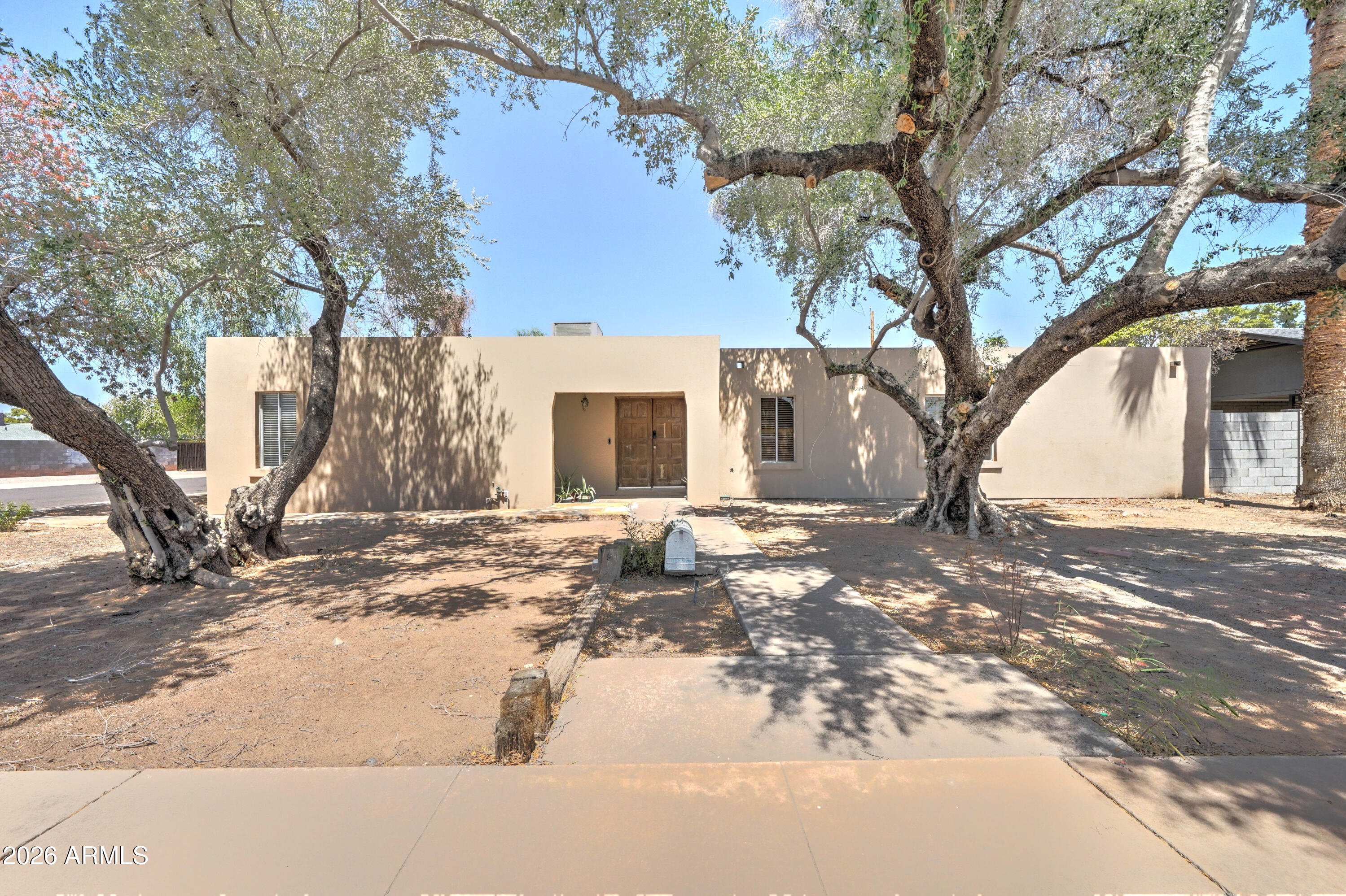 498 W Gail Drive — photo