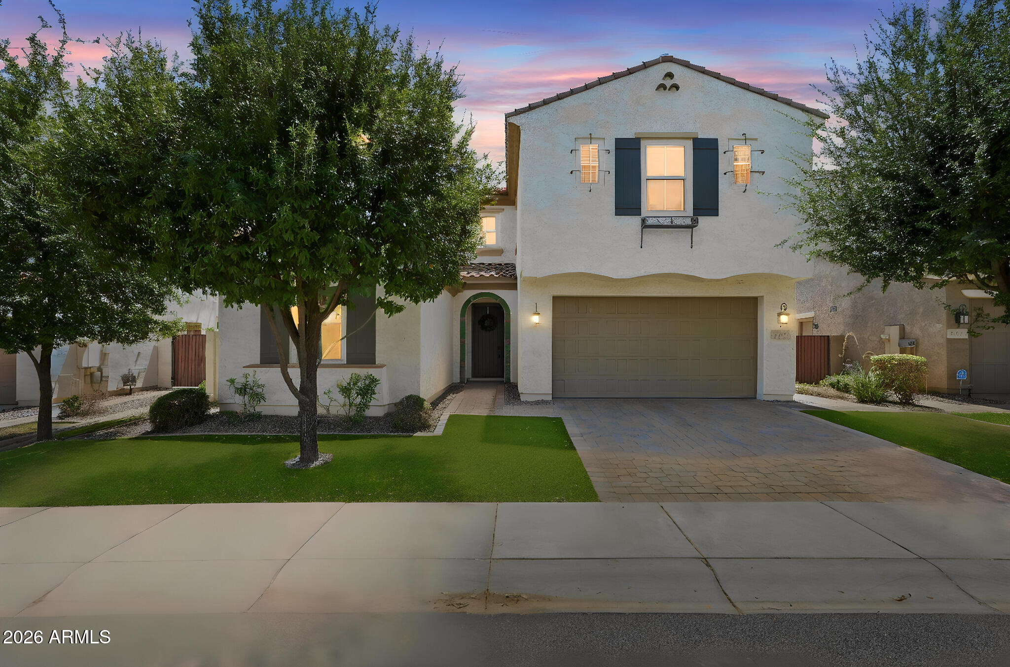 923 W Yellowstone Way — photo